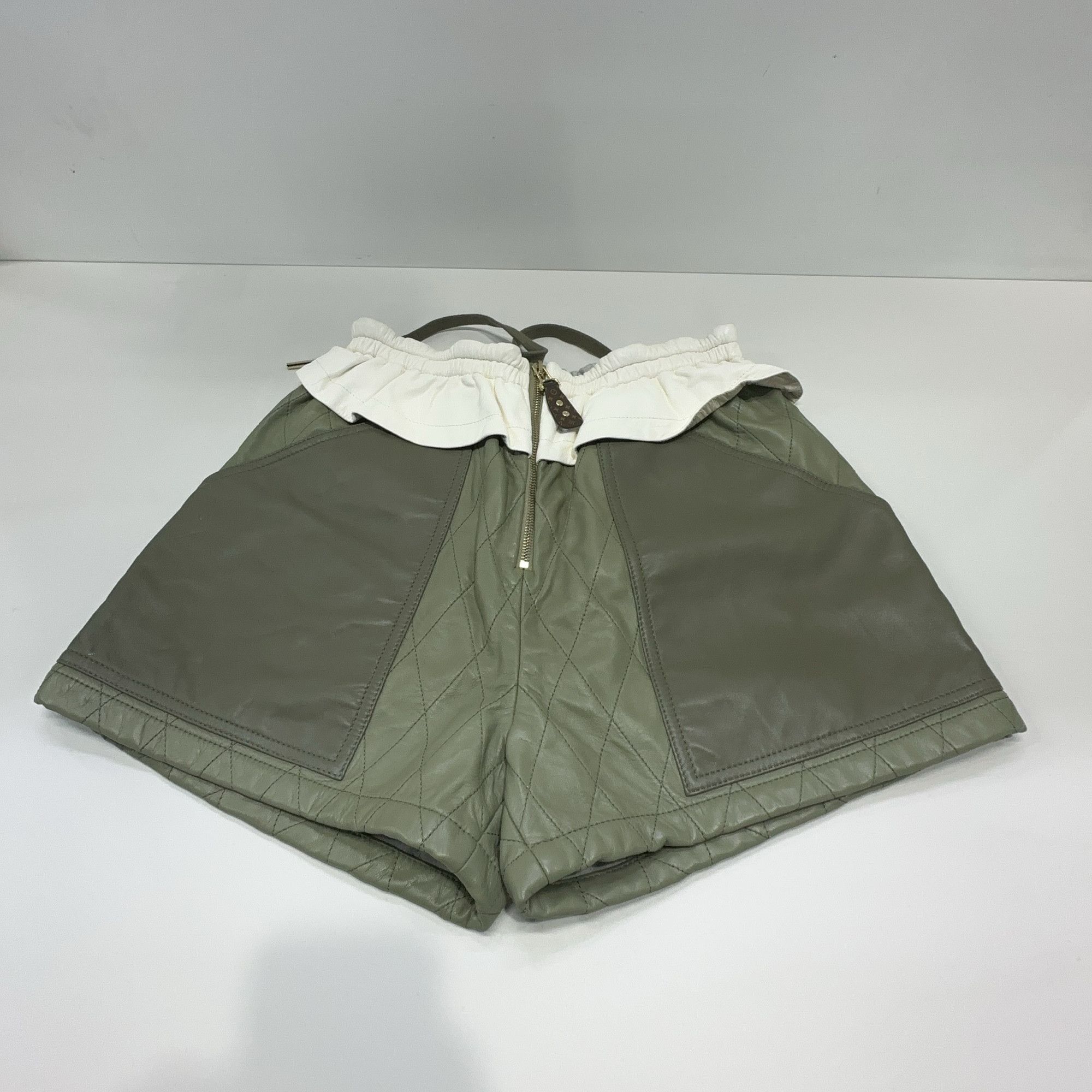 Louis Vuitton Louis Vuitton Quilted Lambskin Shorts 36 Size 26" / US 2 / IT 38 - 6 Thumbnail