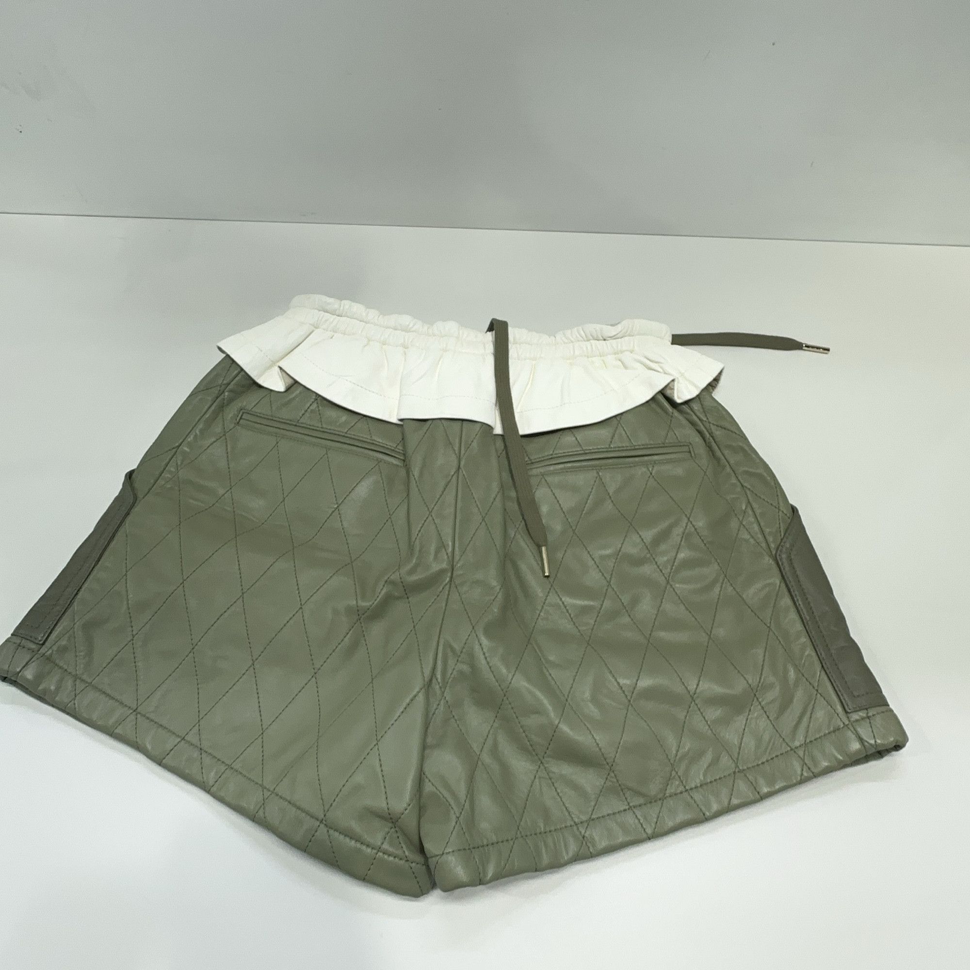 Louis Vuitton Louis Vuitton Quilted Lambskin Shorts 36 Size 26" / US 2 / IT 38 - 7 Thumbnail