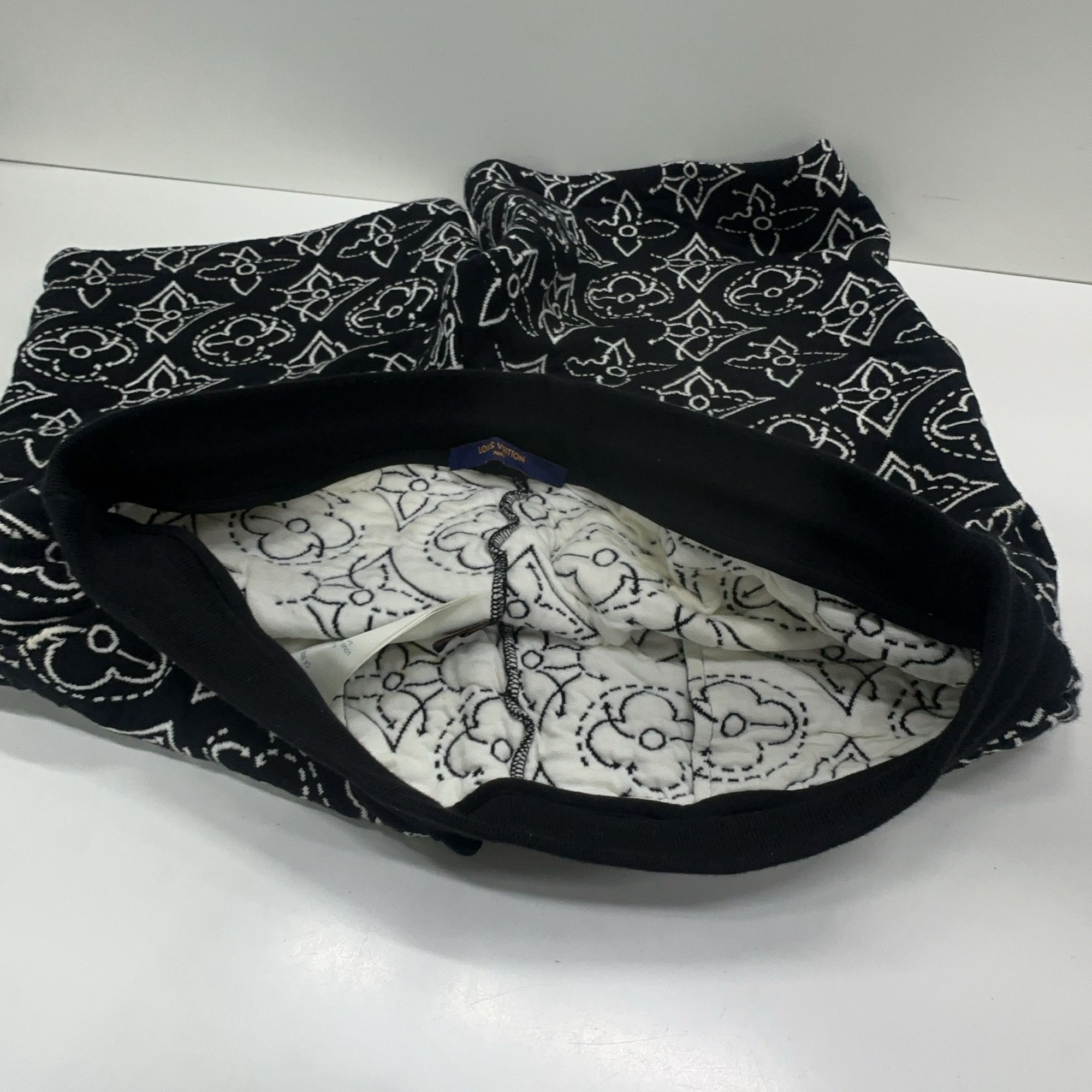 Louis Vuitton Louis Vuitton Monogram Print Elastic Shorts L Size US 34 / EU 50 - 6 Thumbnail