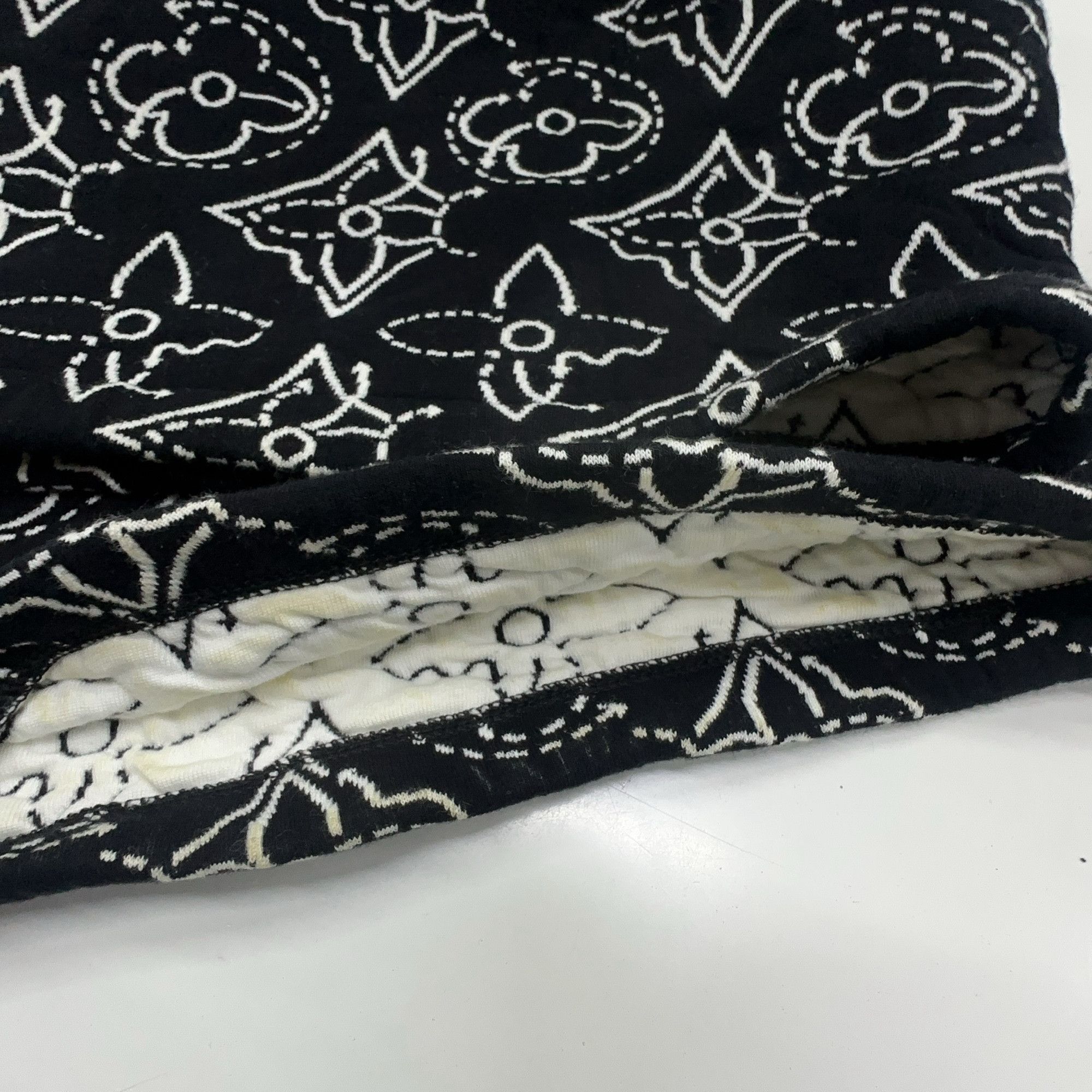 Louis Vuitton Louis Vuitton Monogram Print Elastic Shorts L Size US 34 / EU 50 - 8 Thumbnail
