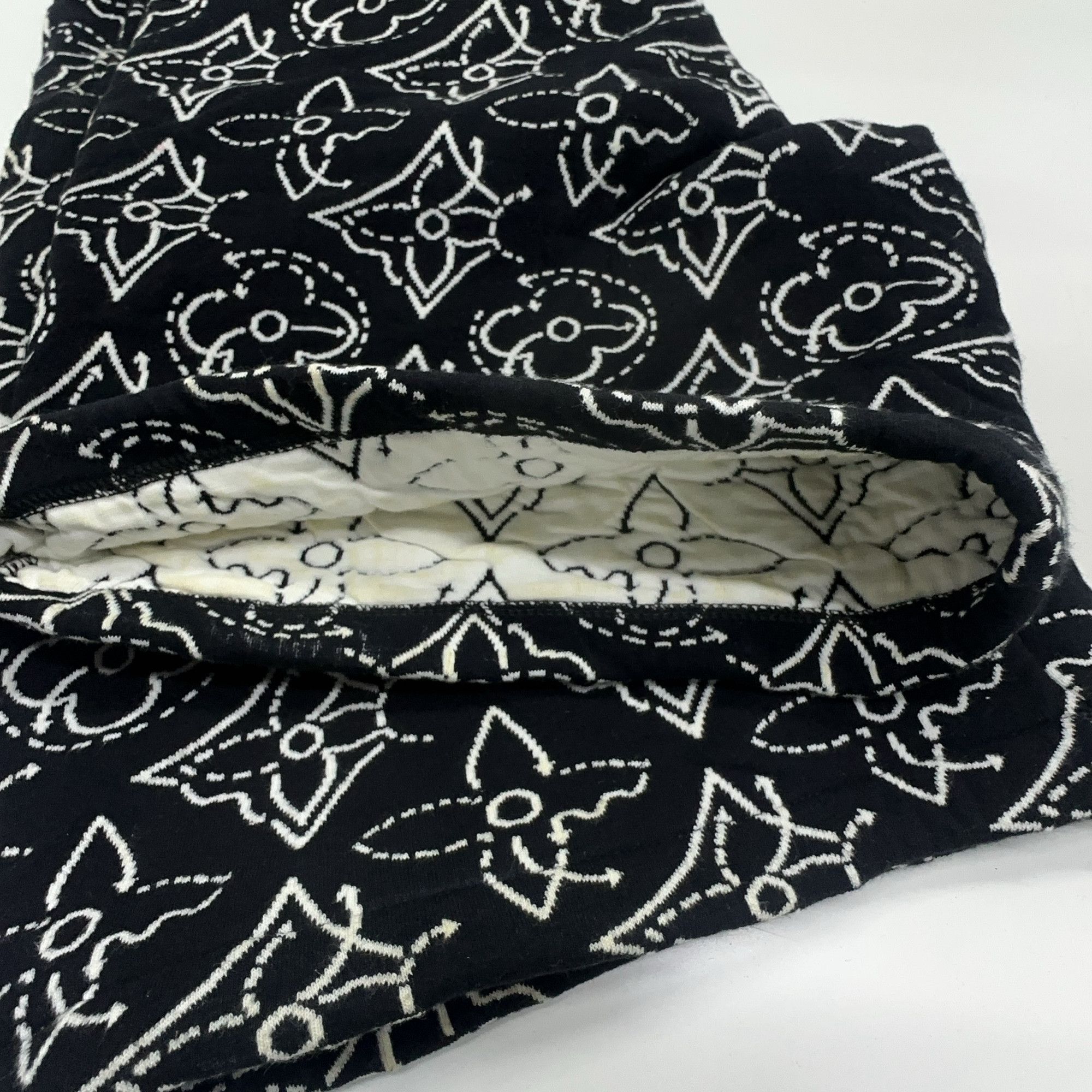 Louis Vuitton Louis Vuitton Monogram Print Elastic Shorts L Size US 34 / EU 50 - 7 Thumbnail