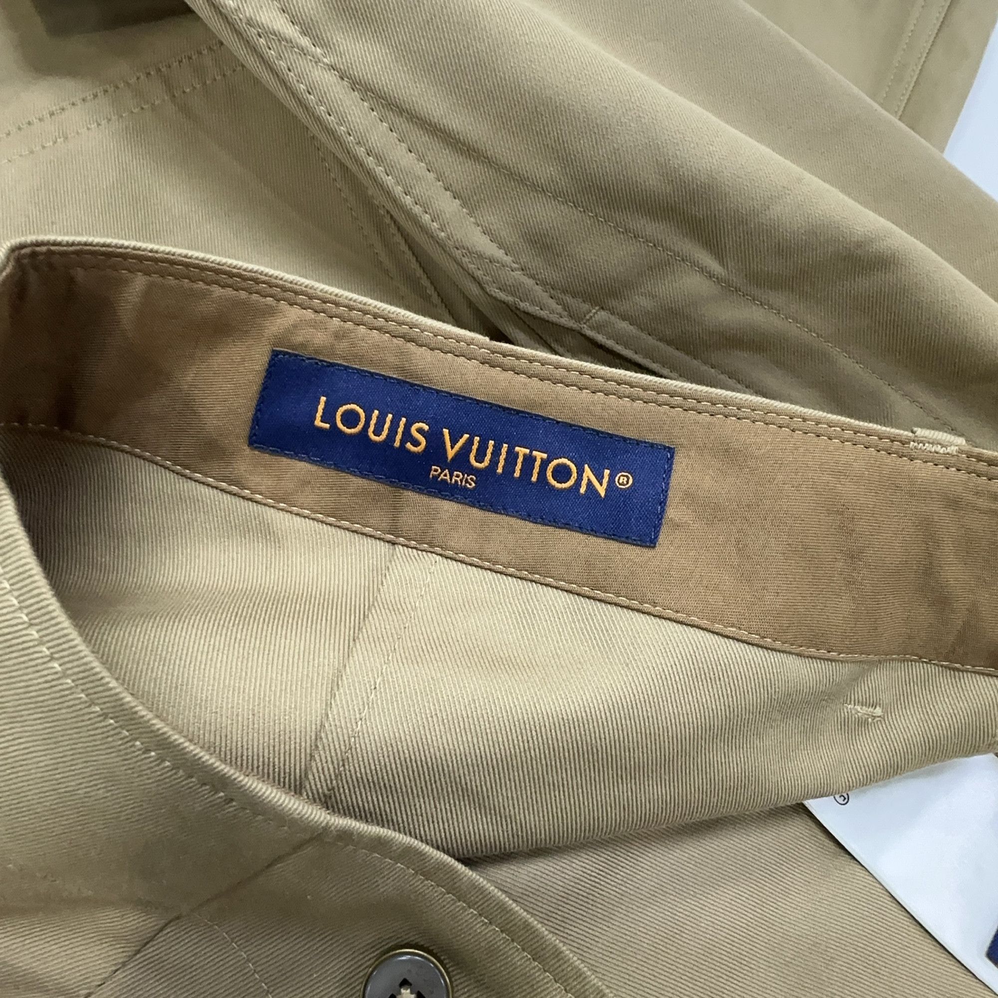 Louis Vuitton Louis Vuitton Logo Patch Khaki Shorts Size 46 Size US 30 / EU 46 - 4 Thumbnail