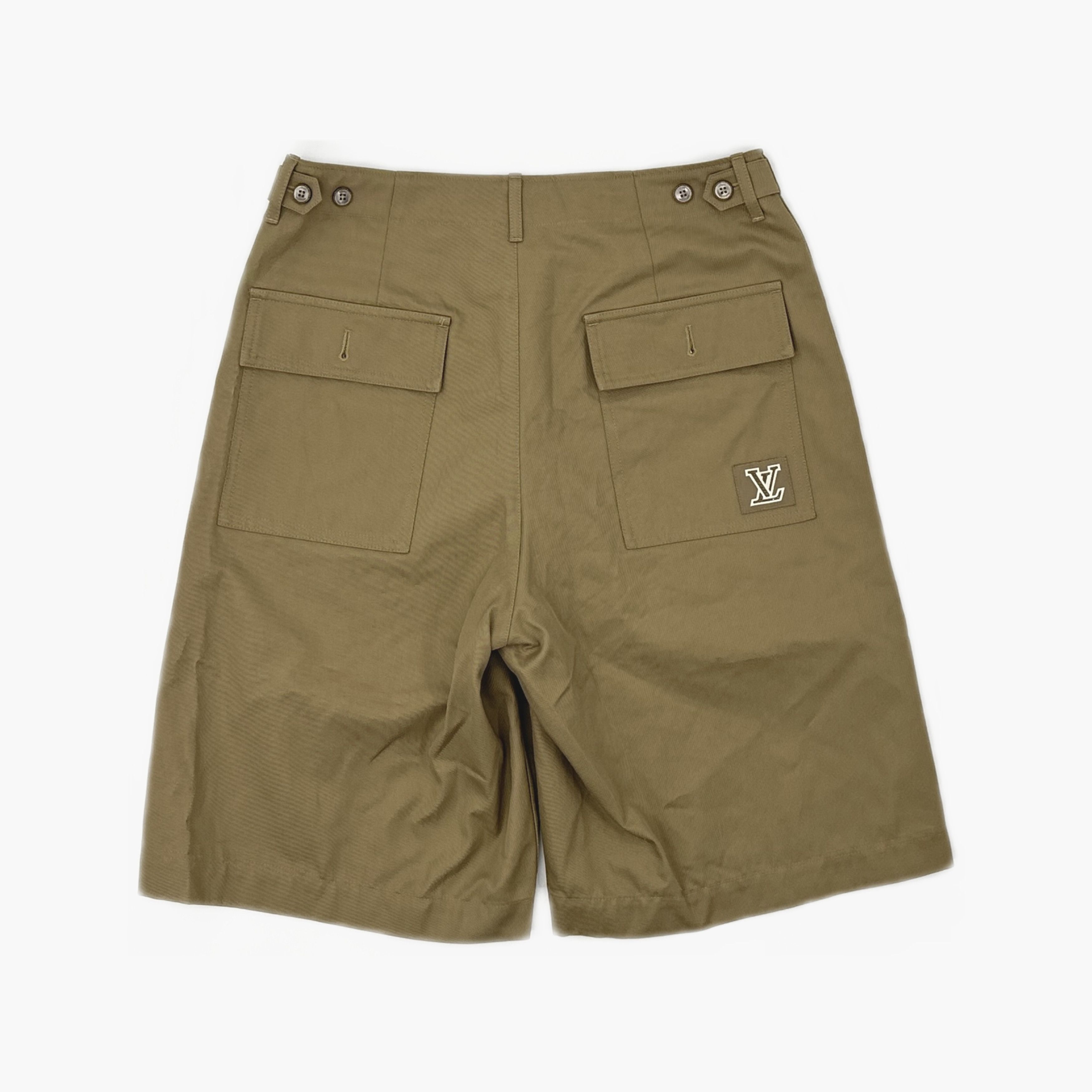 Louis Vuitton Louis Vuitton Logo Patch Khaki Shorts Size 46 Size US 30 / EU 46 - 2 Thumbnail