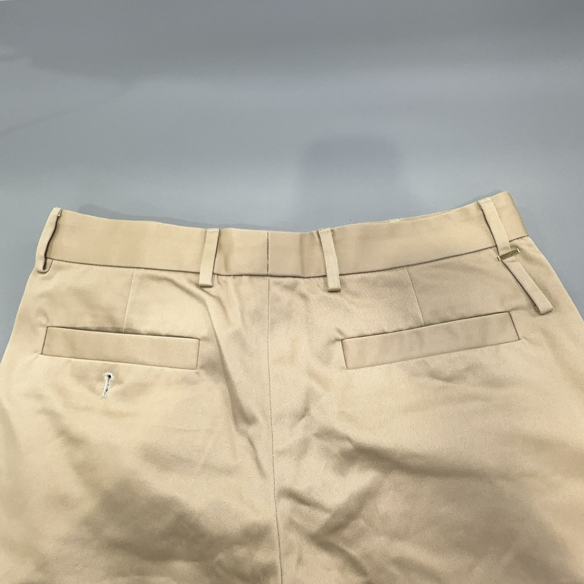 Louis Vuitton Louis Vuitton Khaki Chino Shorts Size 40 Size 28" / US 6 / IT 42 - 7 Thumbnail