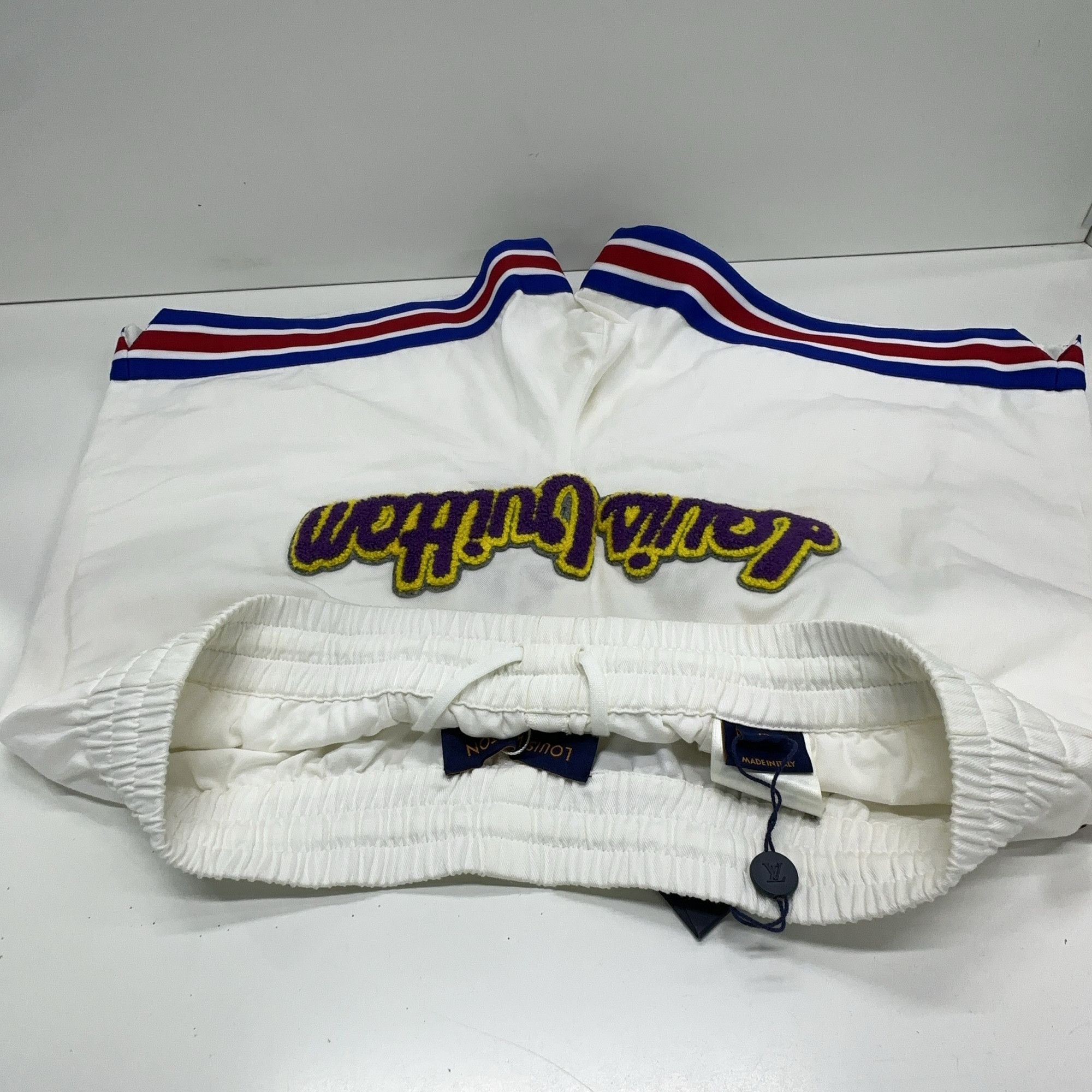 Louis Vuitton Louis Vuitton x NBA Logo Basketball Shorts Size M Size US 32 / EU 48 - 8 Thumbnail