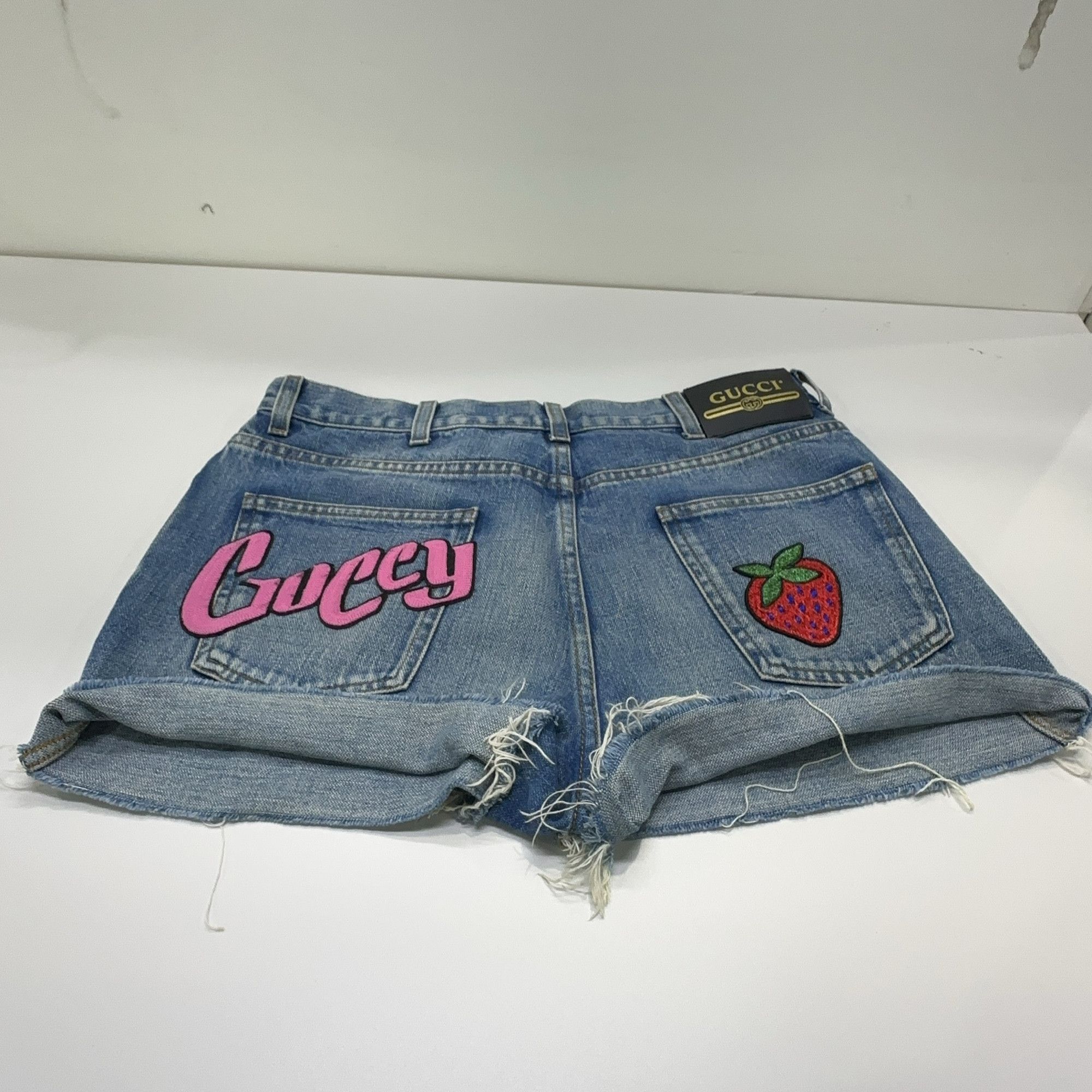 Gucci Gucci Guccy Strawberry Patch Denim Shorts 27 Size 27" / US 4 / IT 40 - 9 Thumbnail