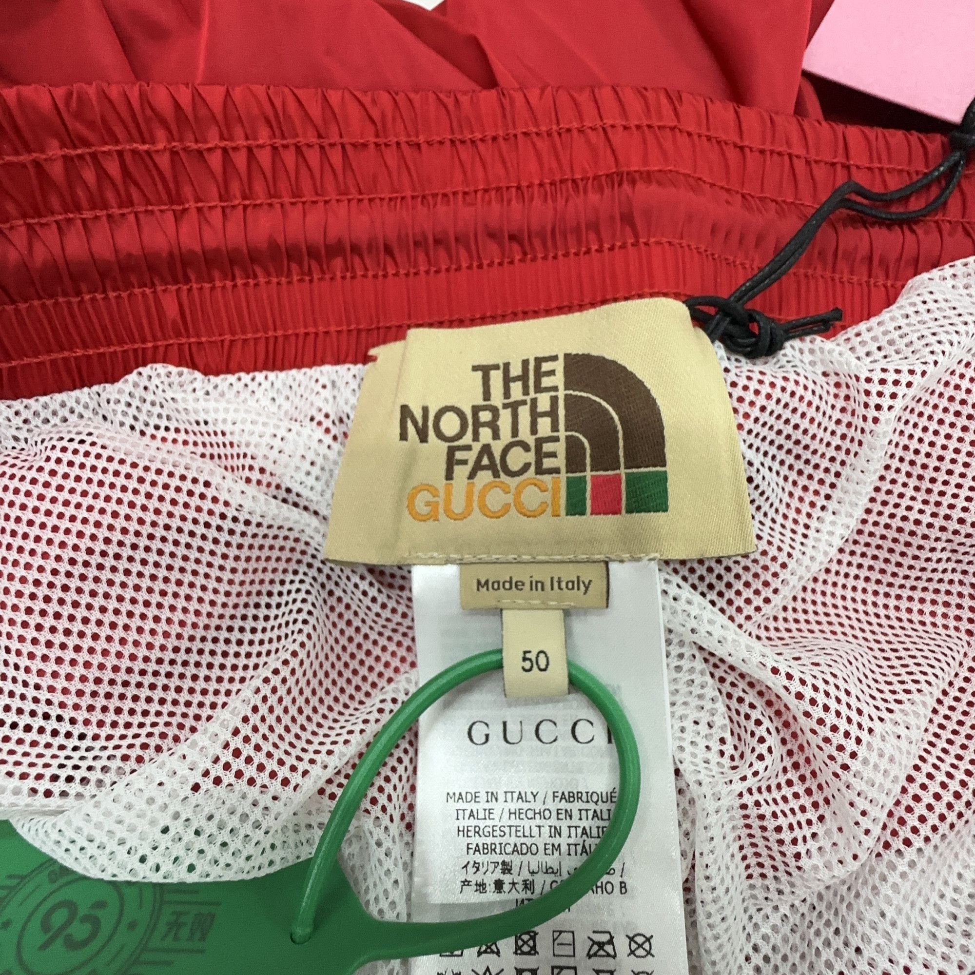 Gucci Gucci x The North Face Red Nylon Shorts Size 34 Size US 34 / EU 50 - 7 Thumbnail