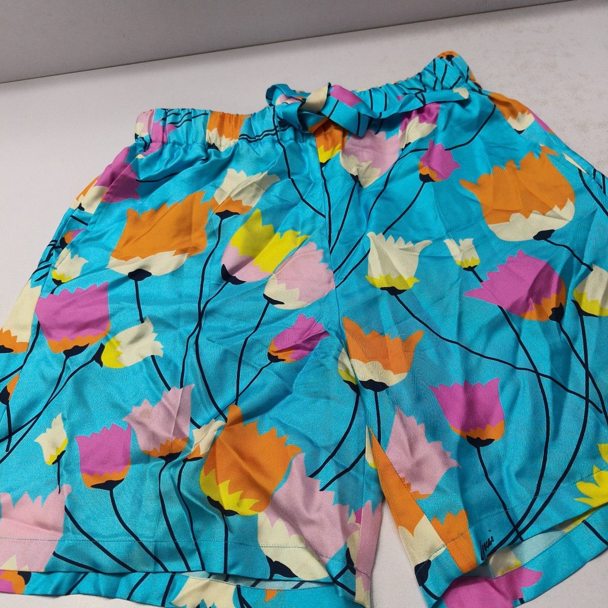Gucci Gucci Tulip Print Silk Shorts IT 40 Size 27" / US 4 / IT 40 - 6 Thumbnail