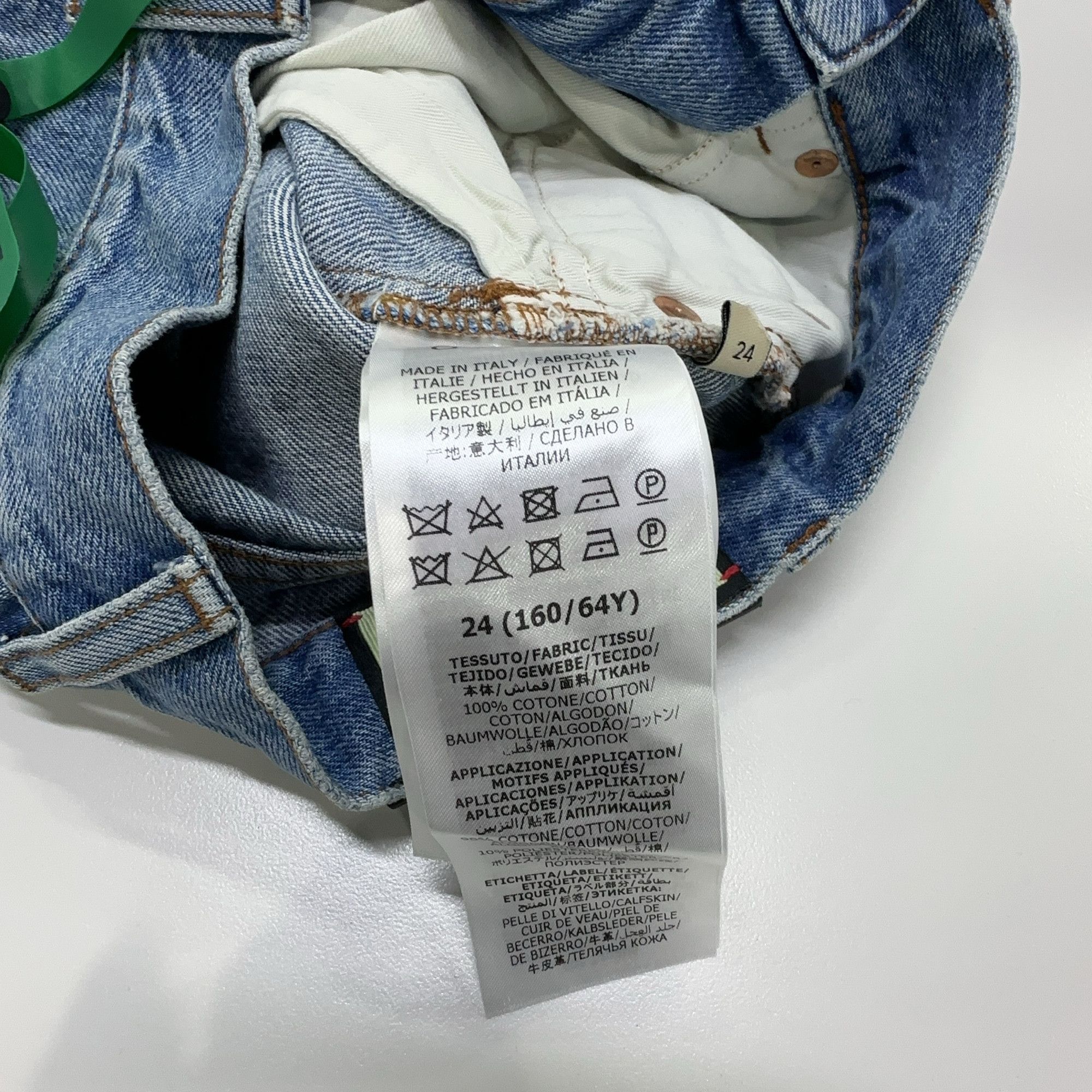Gucci Gucci Apple Logo Denim Shorts 24 Size 24" / US 00 / IT 34 - 4 Thumbnail