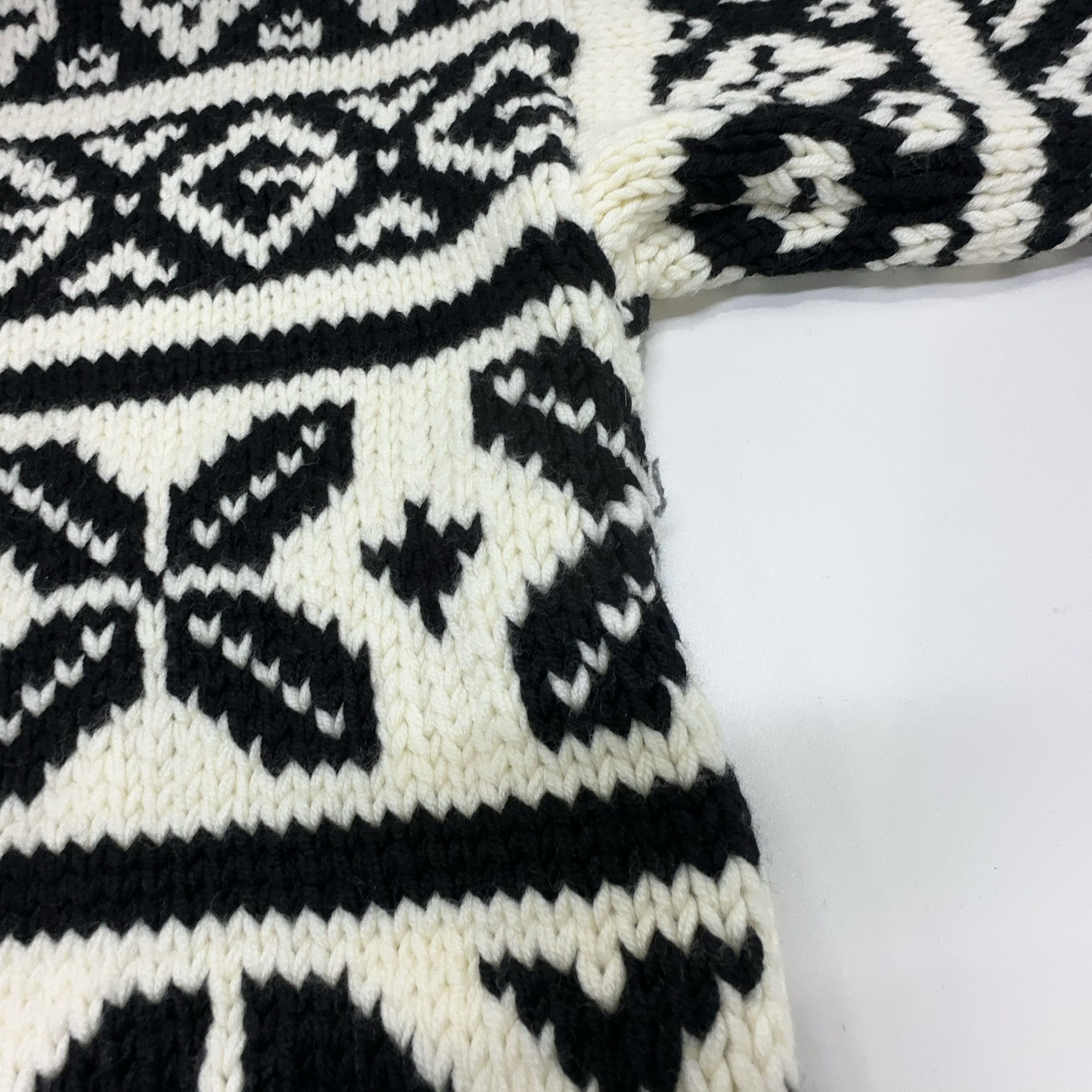 Gucci Gucci Pattern Jacquard Wool Cardigan Size 12 Size US XXS / EU 40 - 10 Thumbnail