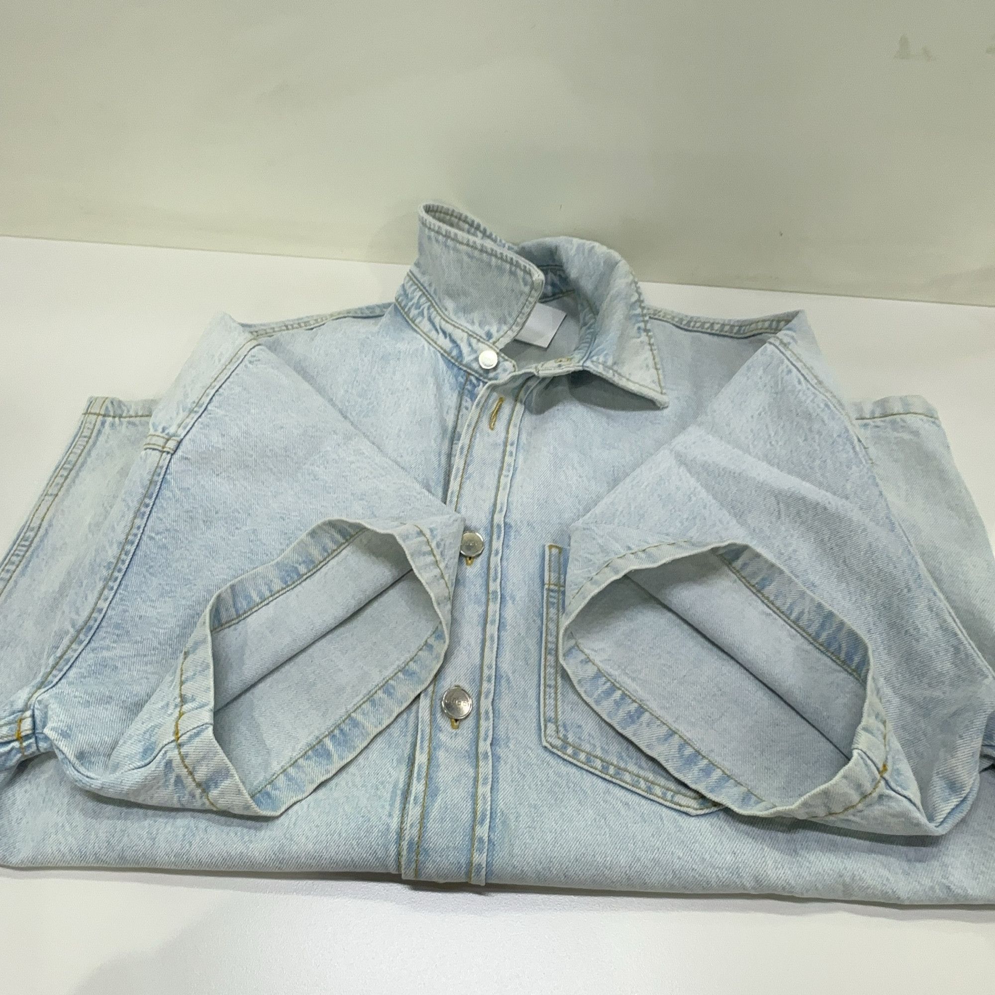 Gucci Gucci Laser Print Denim Short Sleeve Shirt 44 Size US S / EU 44-46 / 1 - 15 Thumbnail