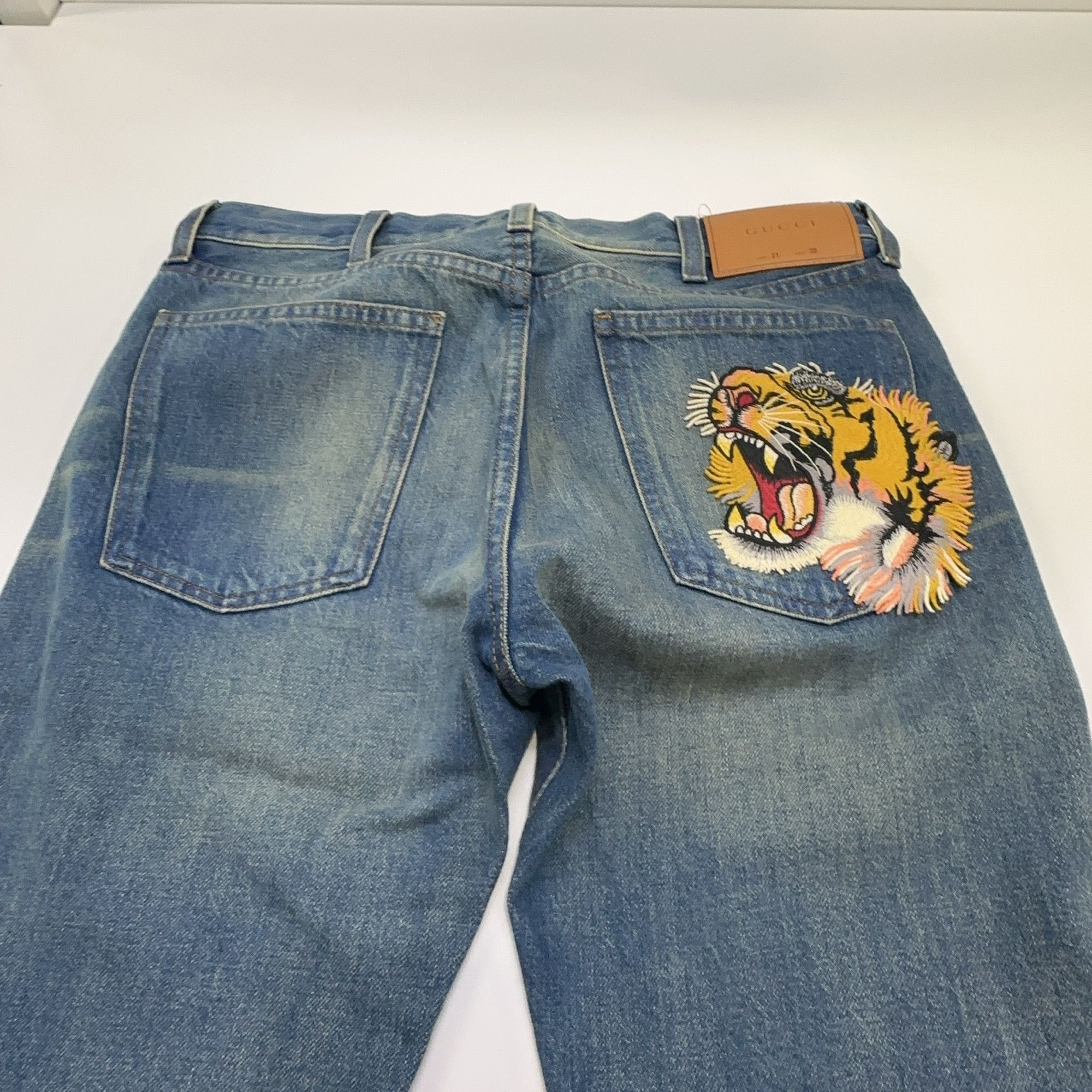 Gucci Gucci Tiger Head Embroidered Denim Jeans 30 Size US 30 / EU 46 - 8 Thumbnail