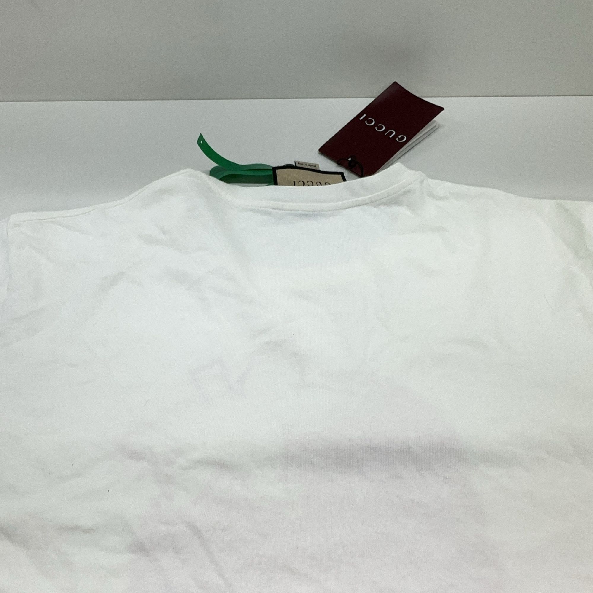 Gucci Gucci Strawberry Graphic Print T-Shirt M Size M / US 6-8 / IT 42-44 - 13 Thumbnail