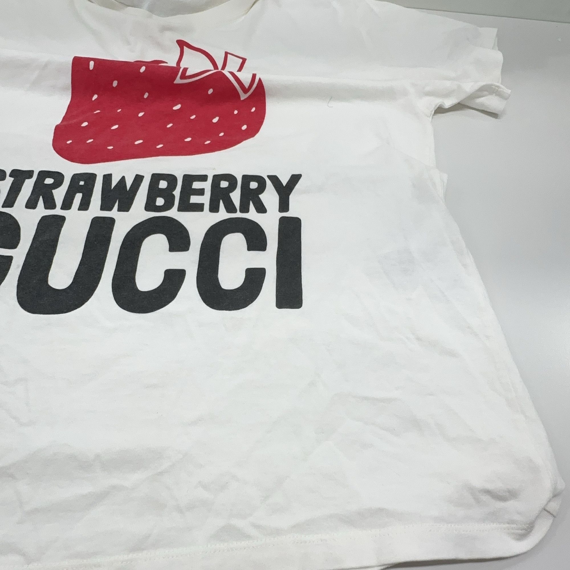 Gucci Gucci Strawberry Graphic Print T-Shirt M Size M / US 6-8 / IT 42-44 - 11 Thumbnail