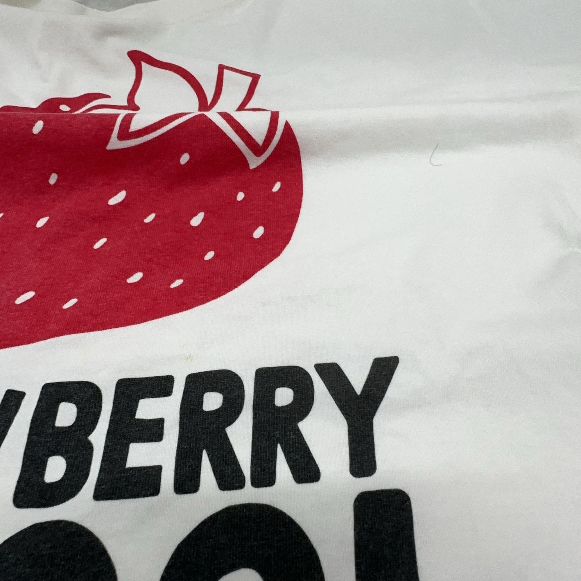 Gucci Gucci Strawberry Graphic Print T-Shirt M Size M / US 6-8 / IT 42-44 - 12 Thumbnail