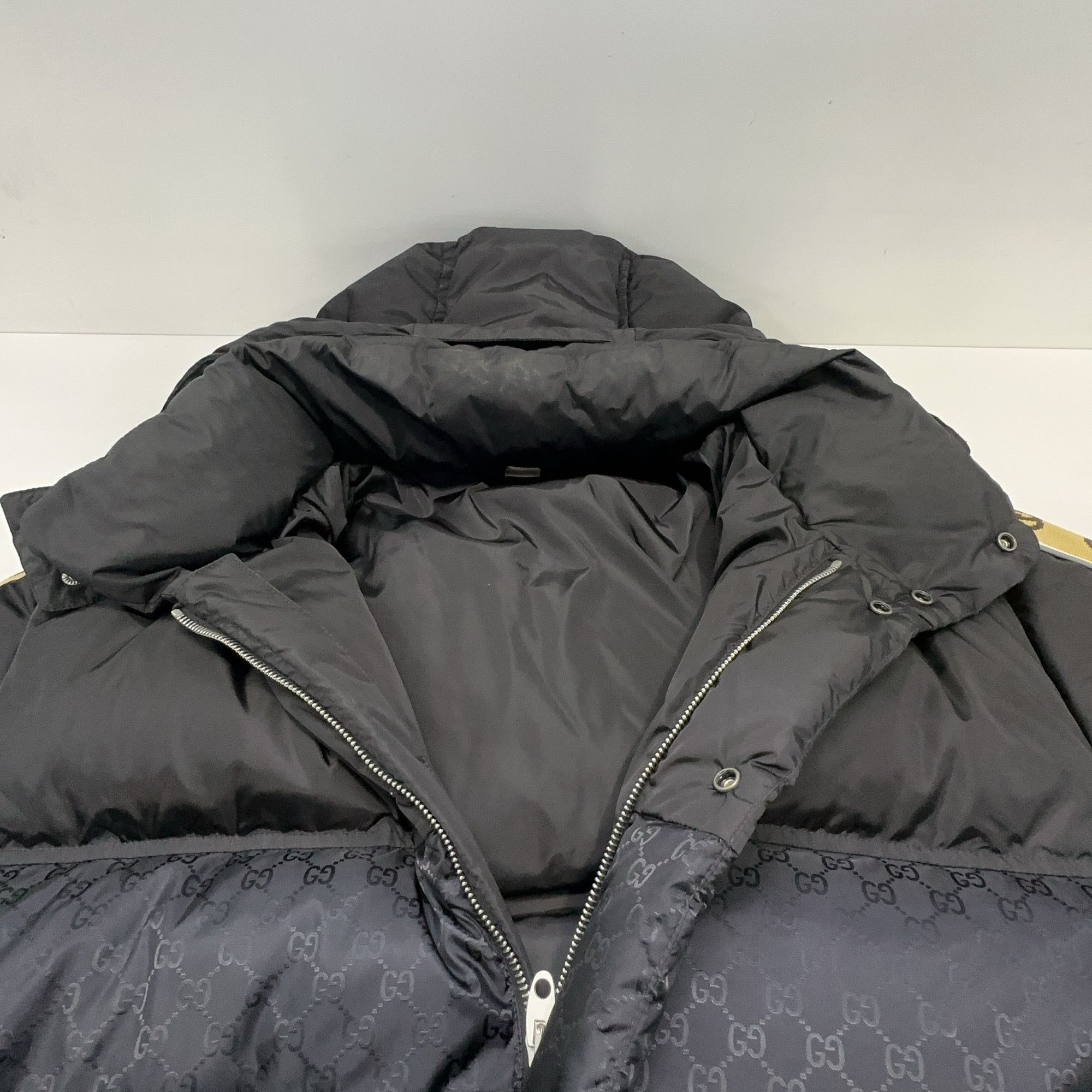 Gucci Gucci GG Monogram Hooded Down Jacket Size 52 Size US L / EU 52-54 / 3 - 6 Thumbnail