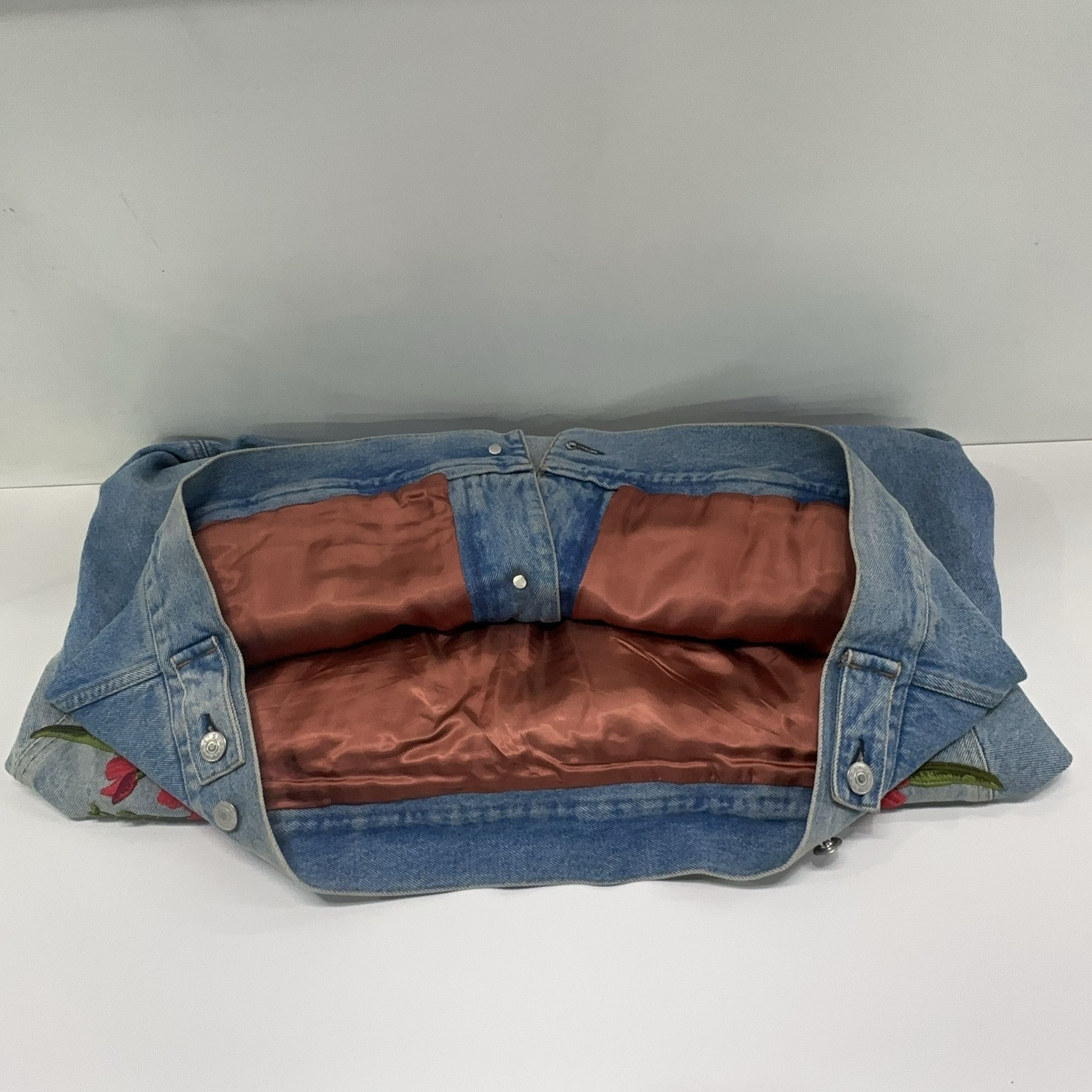Gucci Gucci Modern Floral Embroidered Denim Jacket Size 52 Size US L / EU 52-54 / 3 - 10 Thumbnail