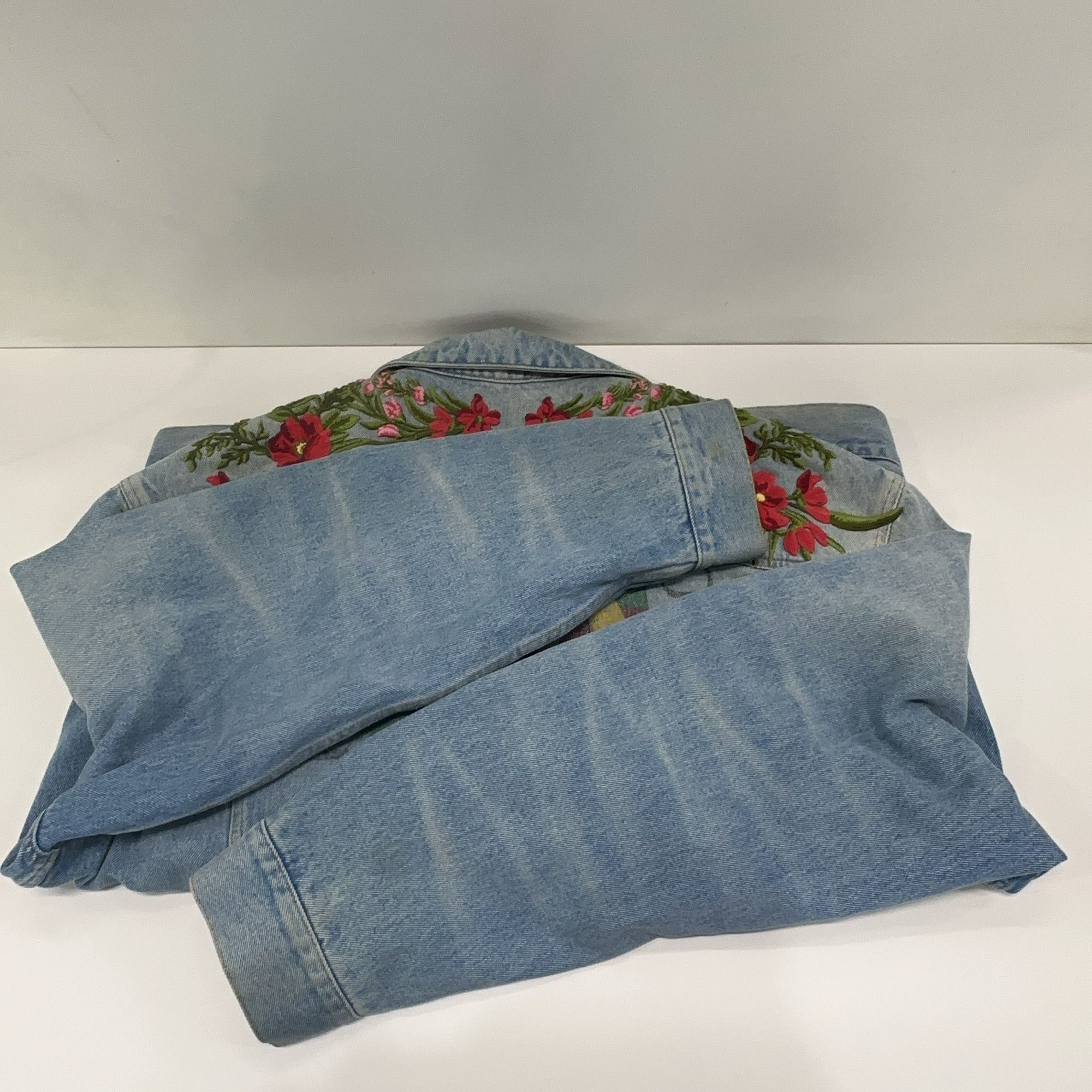 Gucci Gucci Modern Floral Embroidered Denim Jacket Size 52 Size US L / EU 52-54 / 3 - 13 Thumbnail