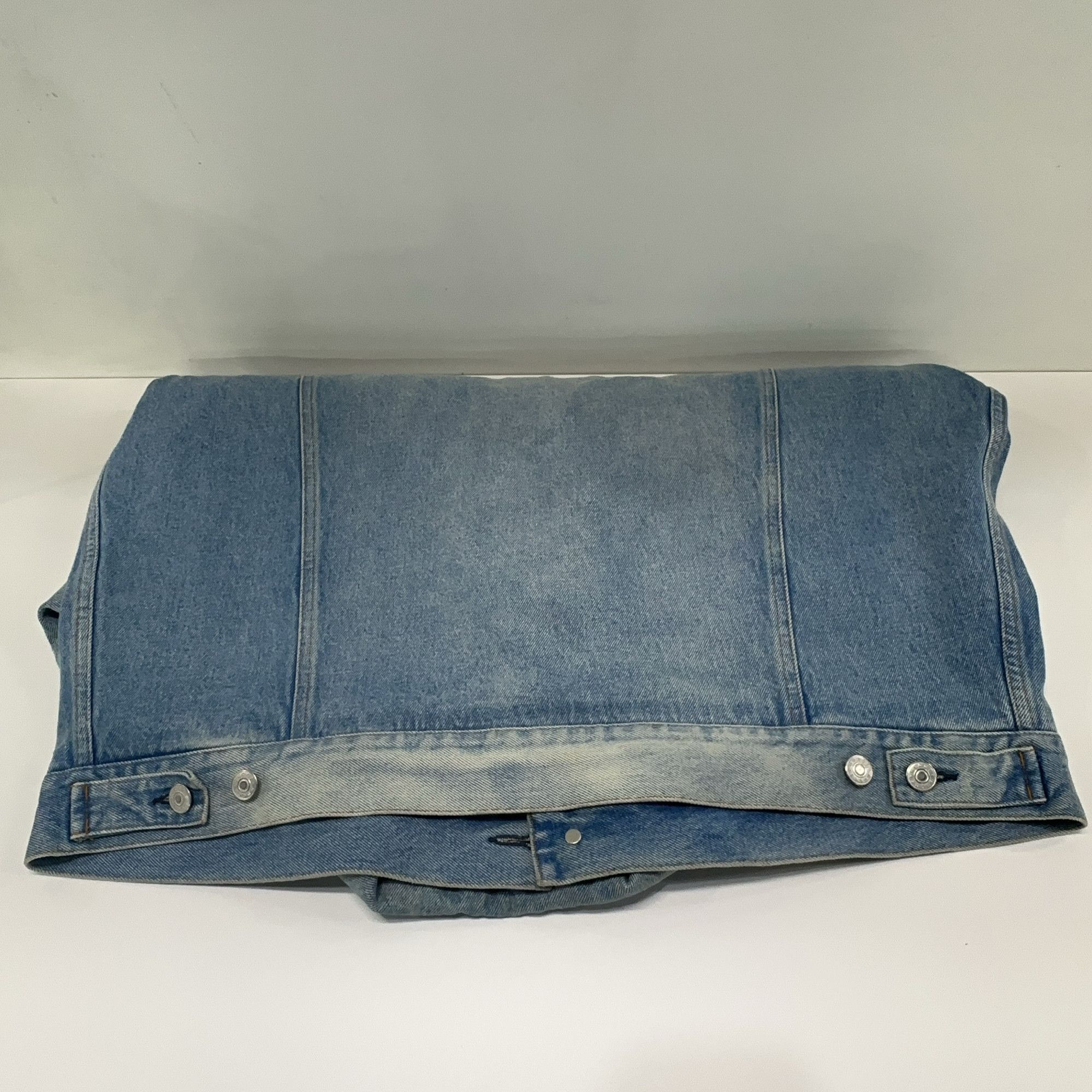 Gucci Gucci Modern Floral Embroidered Denim Jacket Size 52 Size US L / EU 52-54 / 3 - 11 Thumbnail