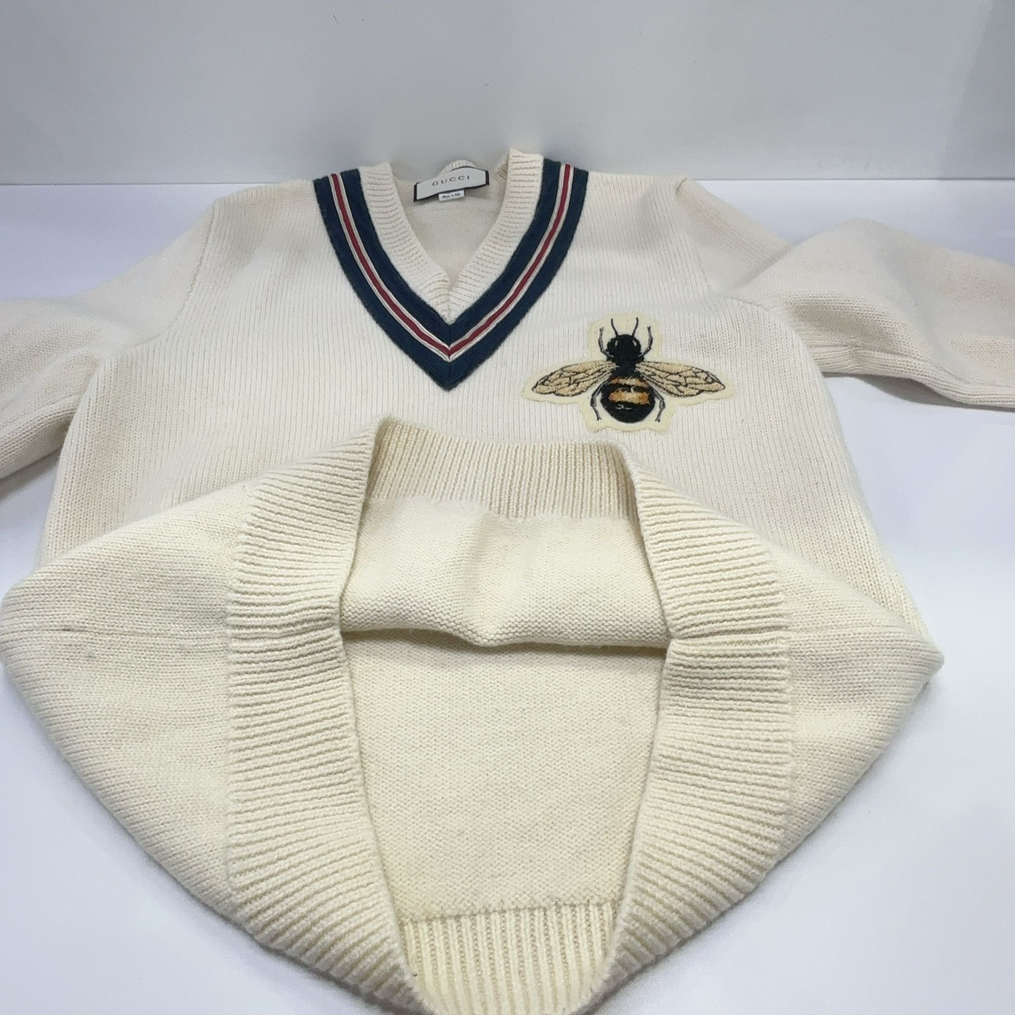 Gucci Gucci Bee Patch Striped V-Neck Sweater Size M Size US M / EU 48-50 / 2 - 9 Thumbnail