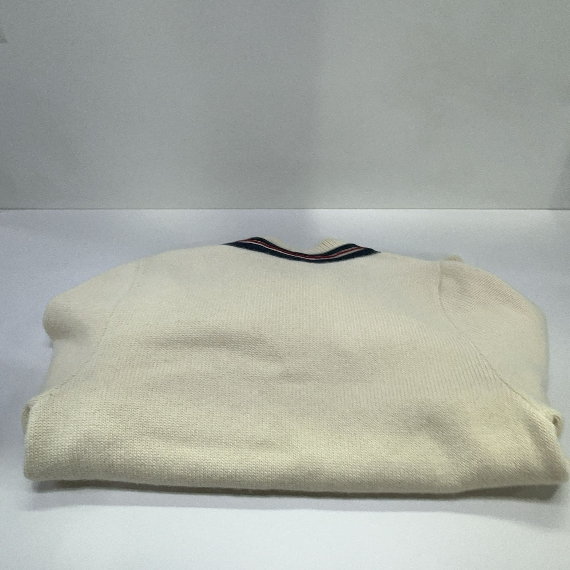 Gucci Gucci Bee Patch Striped V-Neck Sweater Size M Size US M / EU 48-50 / 2 - 13 Thumbnail