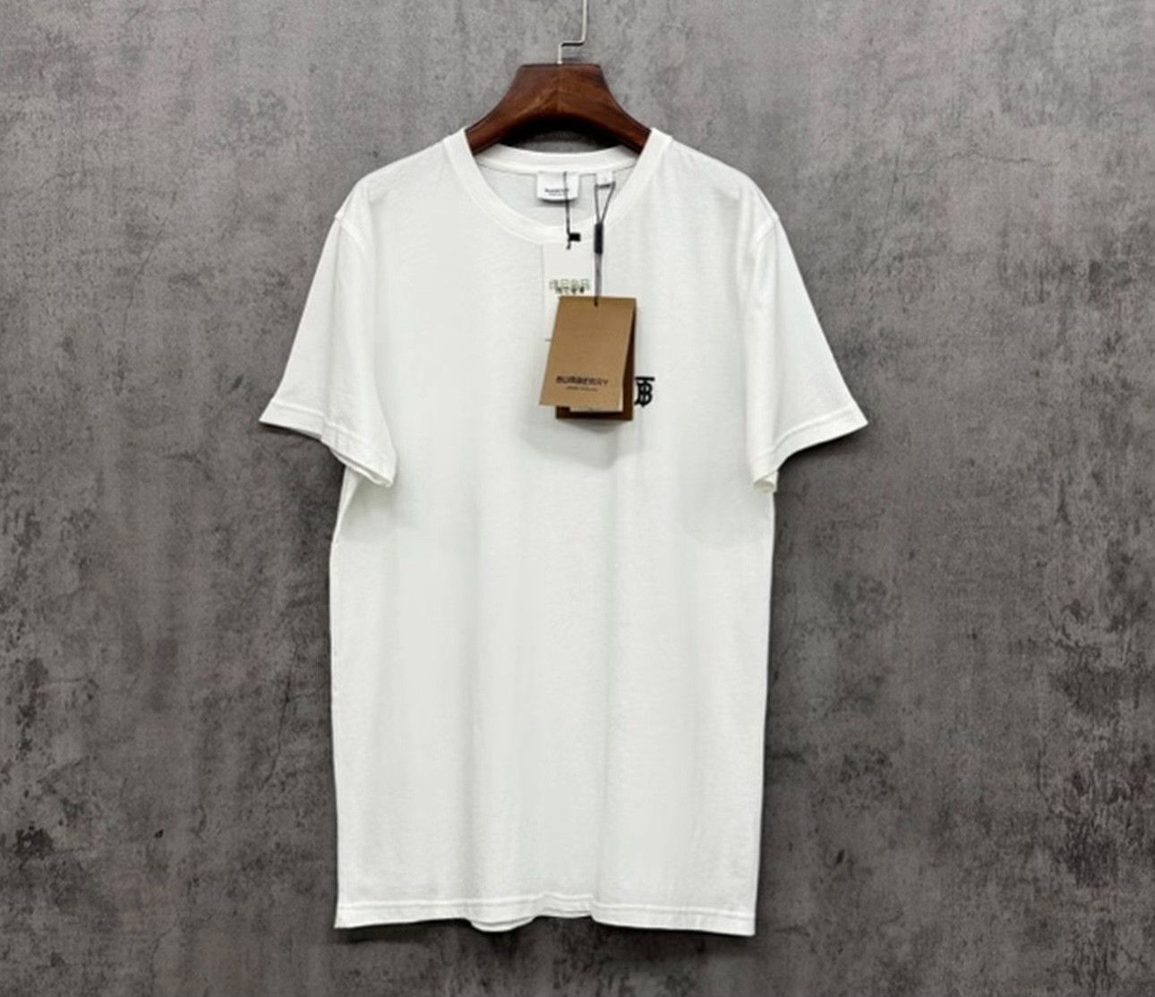 Burberry Burberry TB Logo Embroidered T-Shirt L Size US L / EU 52-54 / 3 - 2 Thumbnail