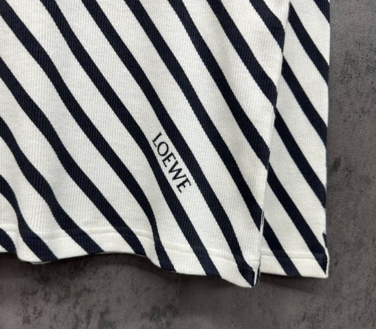Loewe Loewe Diagonal Striped Waffle Long Sleeve T-Shirt S Size US S / EU 44-46 / 1 - 3 Thumbnail