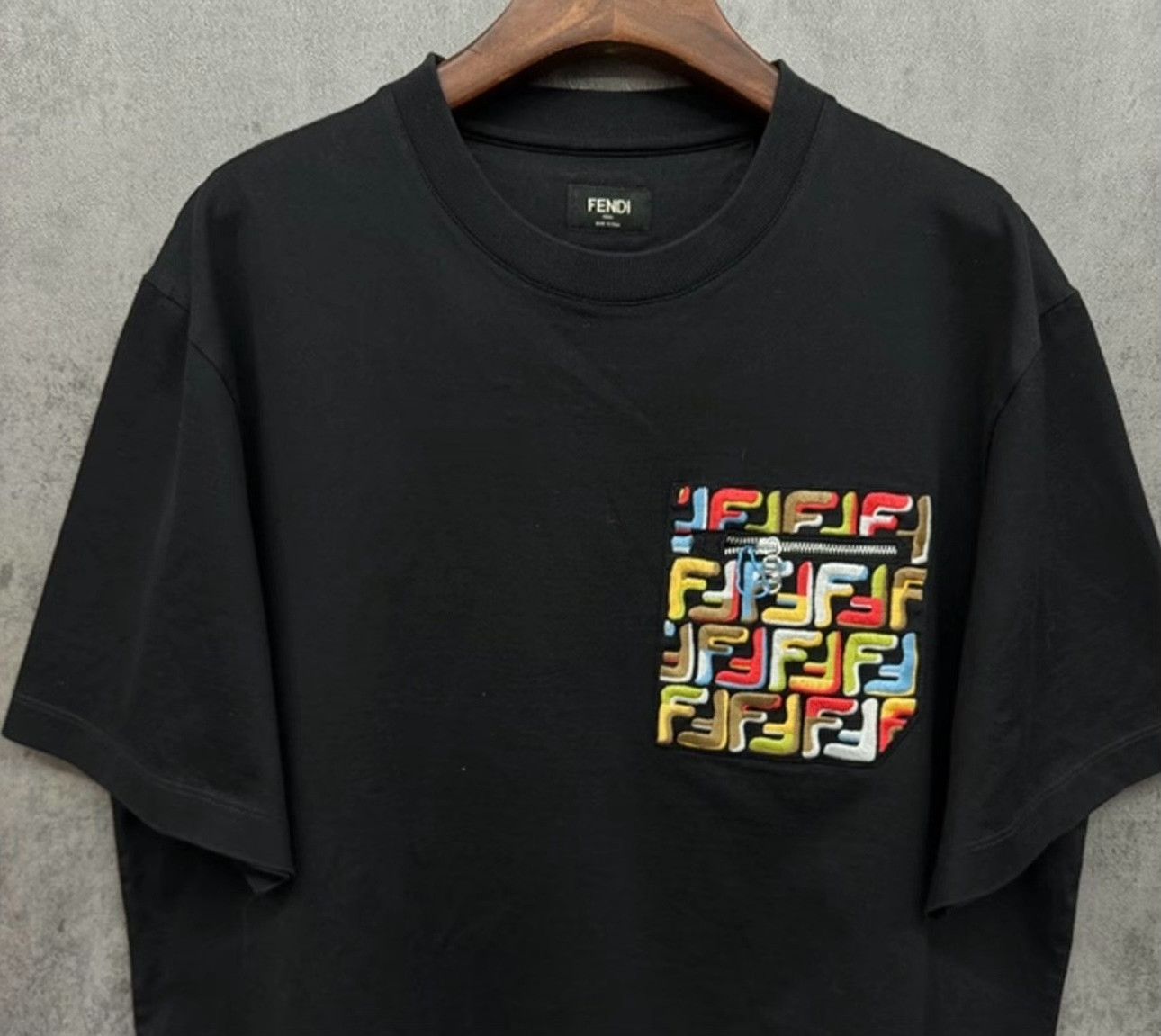 Fendi Fendi Embroidered Logo Pocket T-Shirt Size S Size US S / EU 44-46 / 1 - 3 Thumbnail