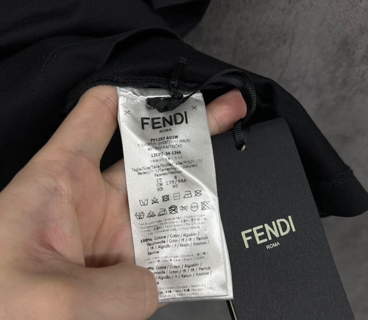 Fendi Fendi Embroidered Logo Pocket T-Shirt Size S Size US S / EU 44-46 / 1 - 5 Thumbnail