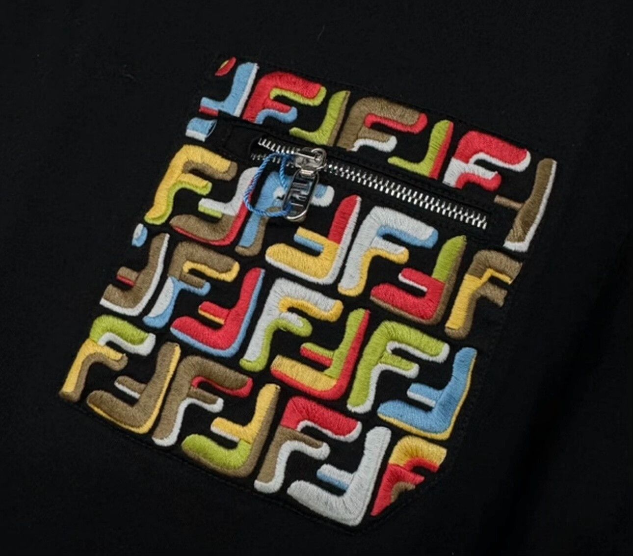 Fendi Fendi Embroidered Logo Pocket T-Shirt Size S Size US S / EU 44-46 / 1 - 4 Thumbnail