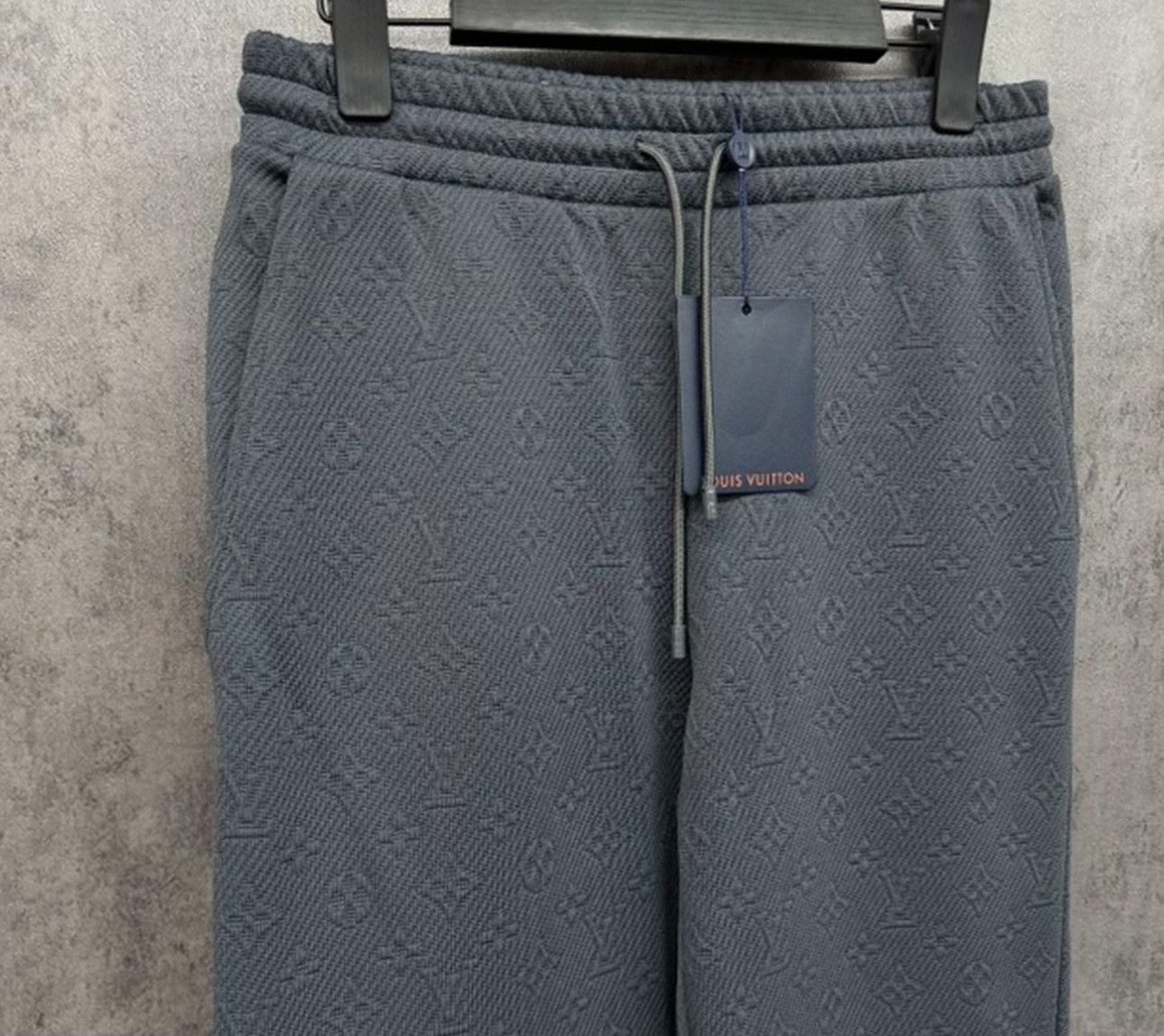 Louis Vuitton Louis Vuitton Monogram Embossed Sweatpants XS Size US 28 / EU 44 - 3 Thumbnail