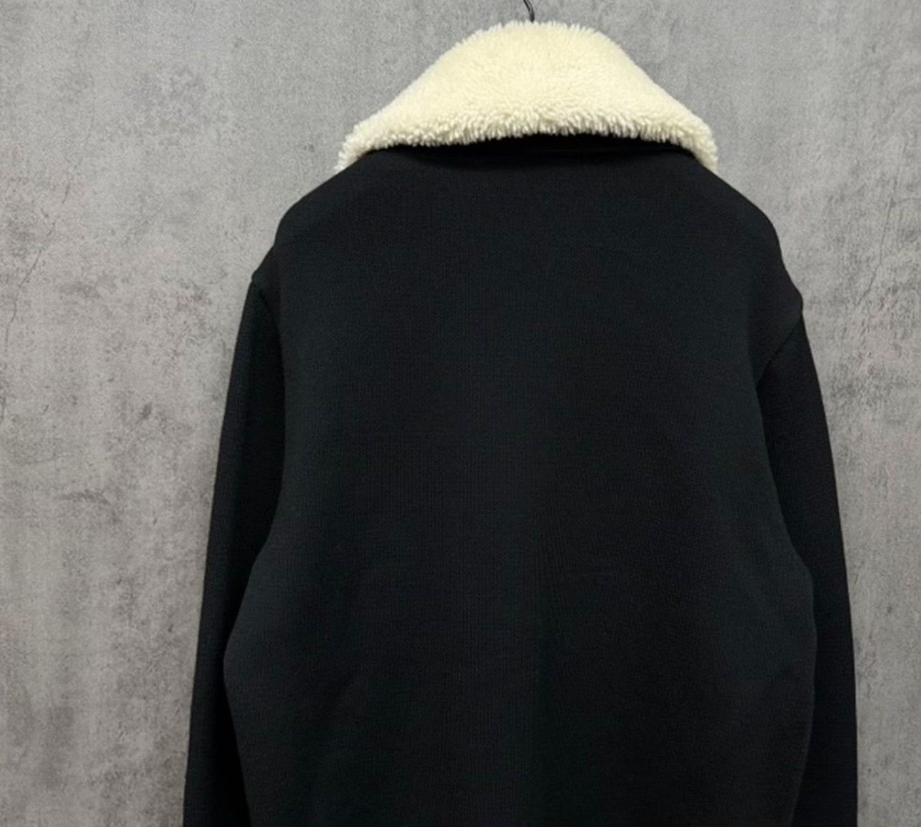 Louis Vuitton Louis Vuitton Shearling Collar Logo Knit Jacket M Size US M / EU 48-50 / 2 - 4 Thumbnail