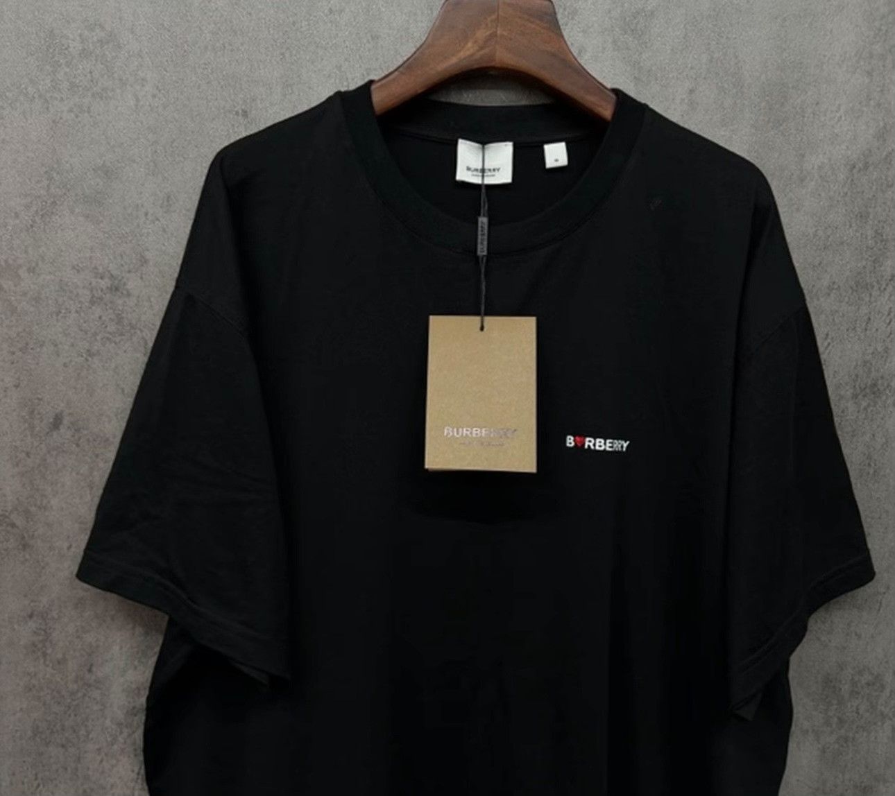 Burberry Burberry Heart Knight Logo T-Shirt Size M Size US M / EU 48-50 / 2 - 4 Thumbnail