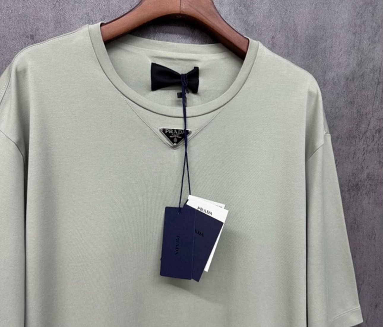 Prada Prada Triangle Logo Cotton T-Shirt Size M Size US M / EU 48-50 / 2 - 4 Thumbnail