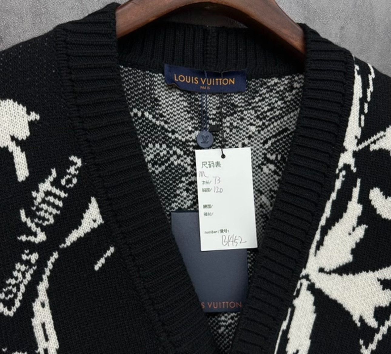 Louis Vuitton Louis Vuitton Monogram Jacquard Cardigan Size M Size US M / EU 48-50 / 2 - 6 Thumbnail