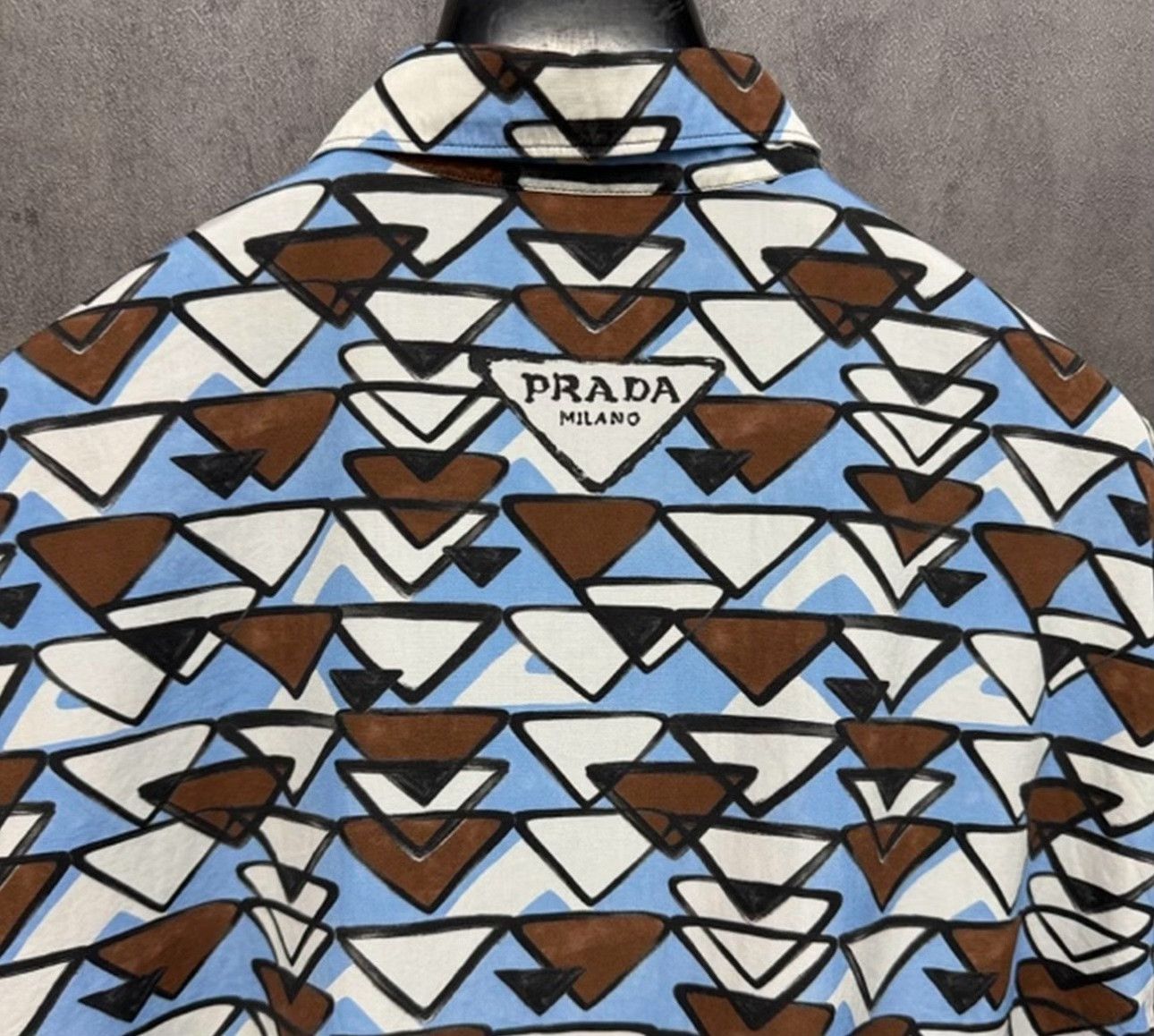 Prada Prada Triangle Print Short Sleeve Shirt XXL Size US XXL / EU 58 / 5 - 4 Thumbnail