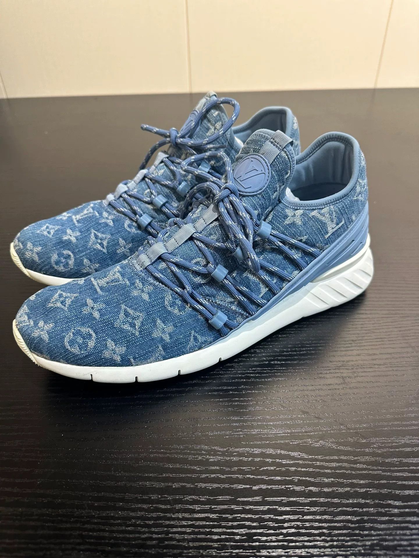 Louis Vuitton Louis Vuitton Monogram Denim Fastlane Sneakers 7.5 Size US 8.5 / EU 41-42 - 2 Thumbnail