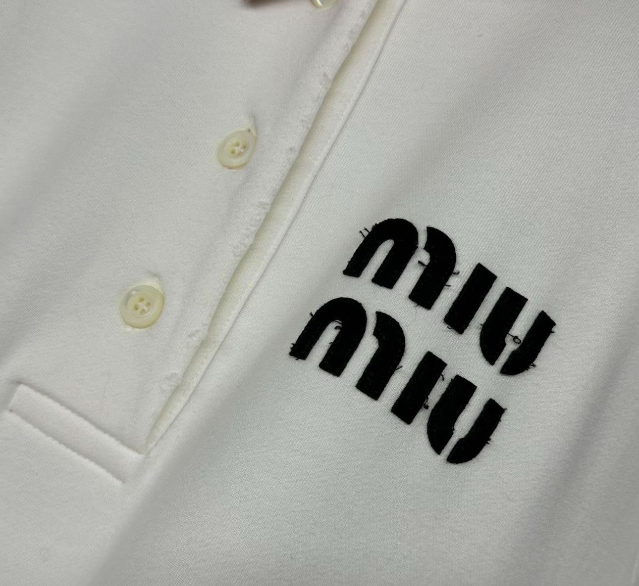 Miu Miu Miu Miu Logo Polo Sweatshirt XS Size XS / US 0-2 / IT 36-38 - 4 Thumbnail