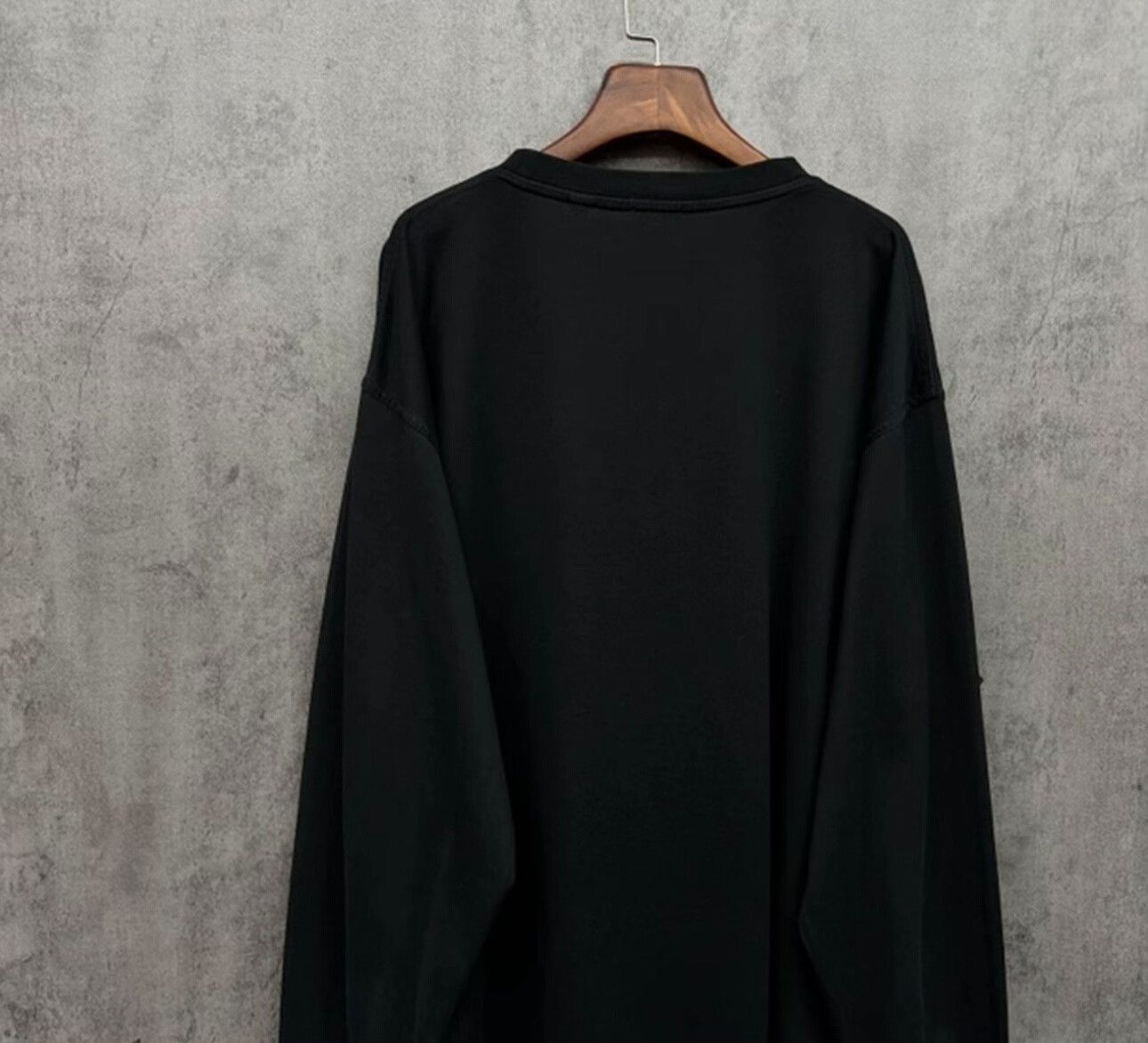 Burberry Burberry Art Logo Long Sleeve T-Shirt Size L Size US L / EU 52-54 / 3 - 4 Thumbnail