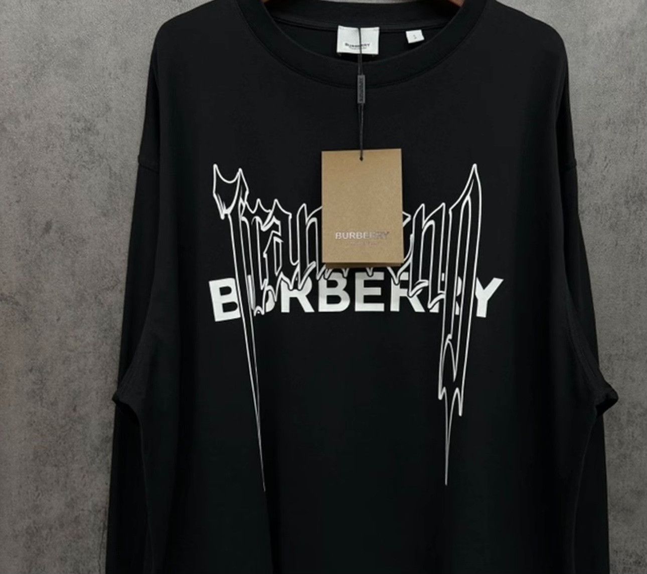 Burberry Burberry Art Logo Long Sleeve T-Shirt Size L Size US L / EU 52-54 / 3 - 3 Thumbnail