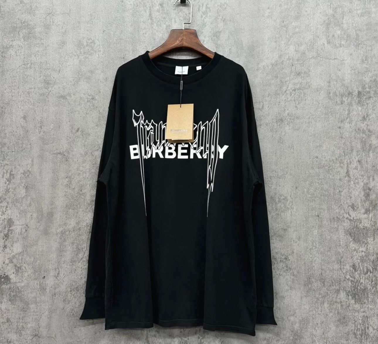 Burberry Burberry Art Logo Long Sleeve T-Shirt Size L Size US L / EU 52-54 / 3 - 2 Thumbnail