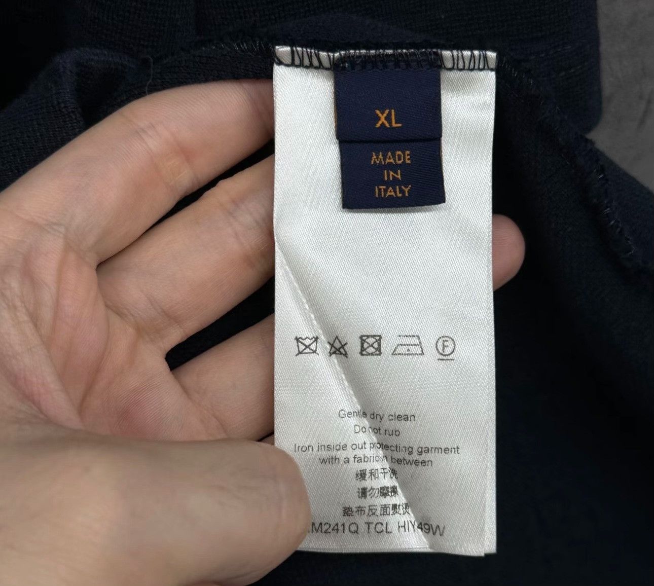 Louis Vuitton Louis Vuitton Monogram Pocket T-Shirt XL Size US XL / EU 56 / 4 - 5 Thumbnail