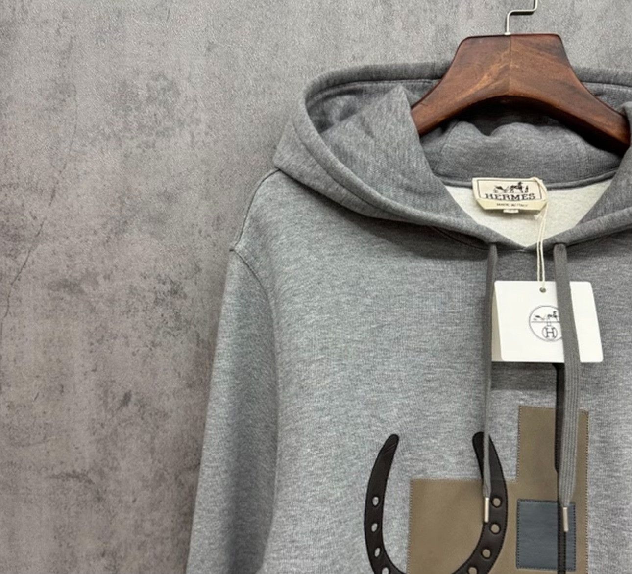 Hermes Hermes Leather Patch Logo Hoodie Gray L Size US L / EU 52-54 / 3 - 3 Thumbnail