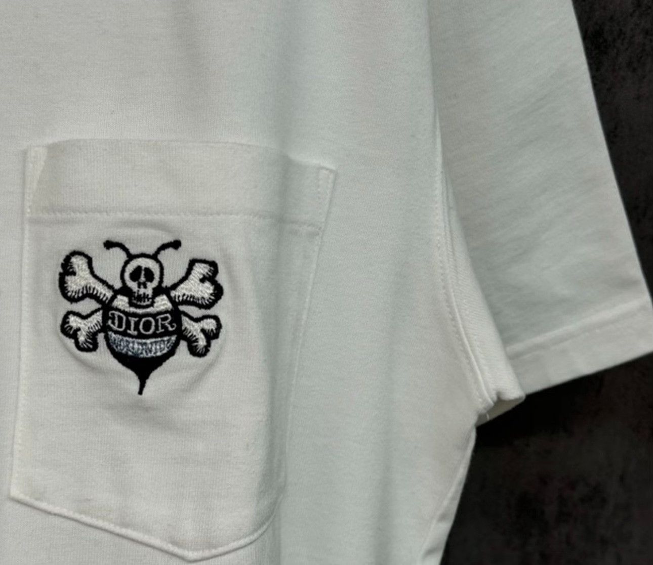 Dior Dior Embroidered Bee Logo Pocket T-Shirt Size M Size US M / EU 48-50 / 2 - 3 Thumbnail