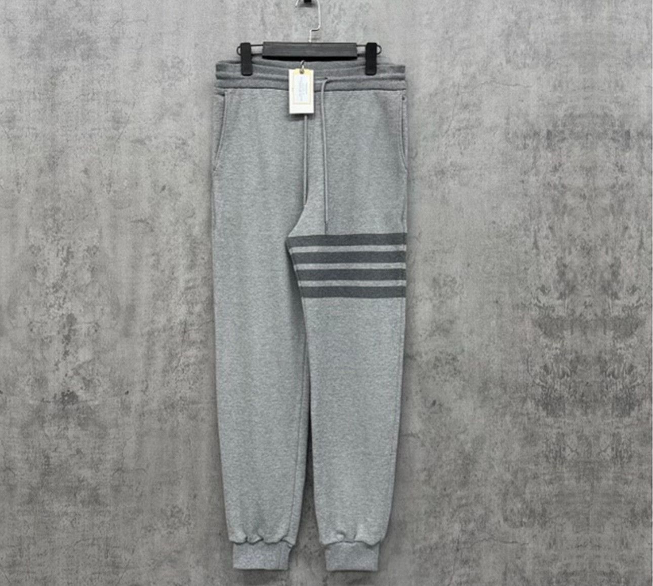 Thom Browne Thom Browne 4-Bar Stripe Sweatpants Size 2 Size US 32 / EU 48 - 2 Thumbnail
