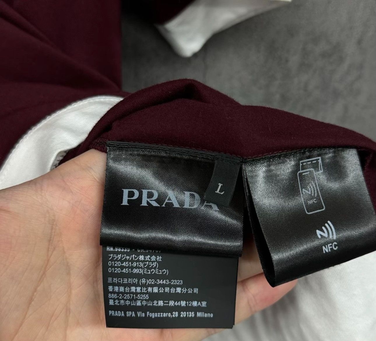 Prada Prada Burgundy Triangle Logo Double Layer T-Shirt L Size US L / EU 52-54 / 3 - 5 Thumbnail