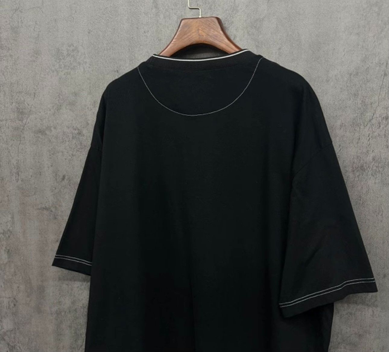 Prada Prada Nylon Pocket Triangle Logo T-Shirt Size L Size US L / EU 52-54 / 3 - 3 Thumbnail