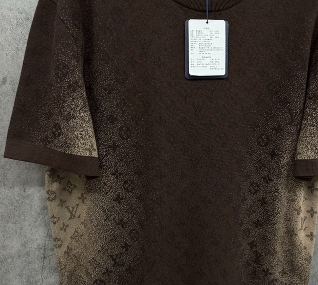 Louis Vuitton Louis Vuitton Monogram Knit T-Shirt Size M Size US M / EU 48-50 / 2 - 3 Thumbnail