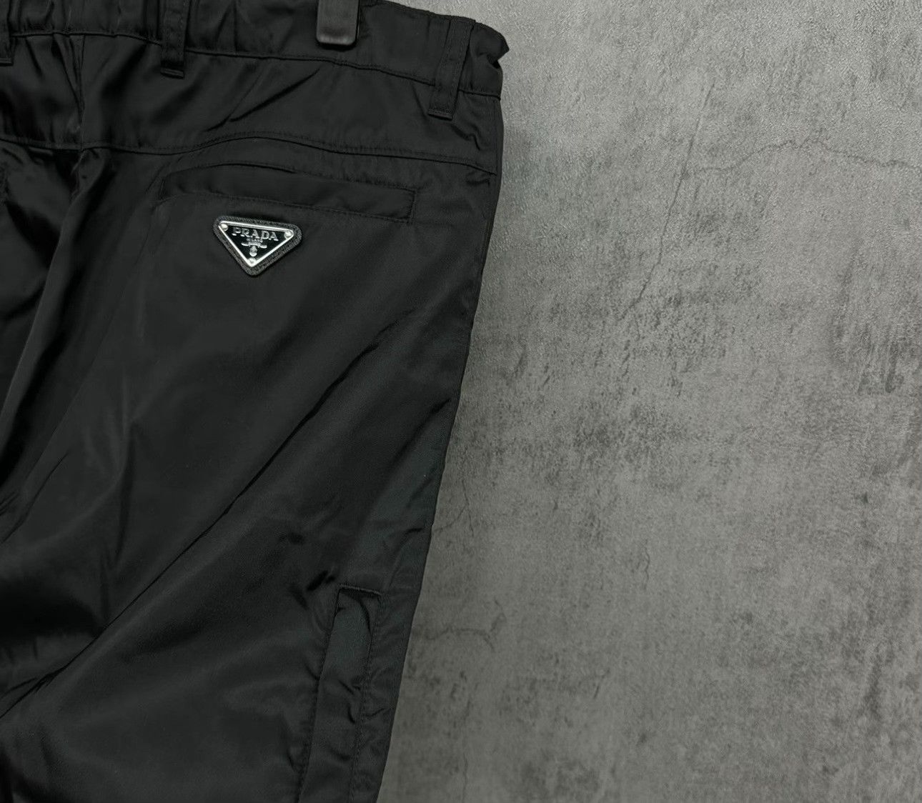 Prada Prada Triangle Logo Re-Nylon Casual Pants Size 48 Size US 32 / EU 48 - 4 Thumbnail