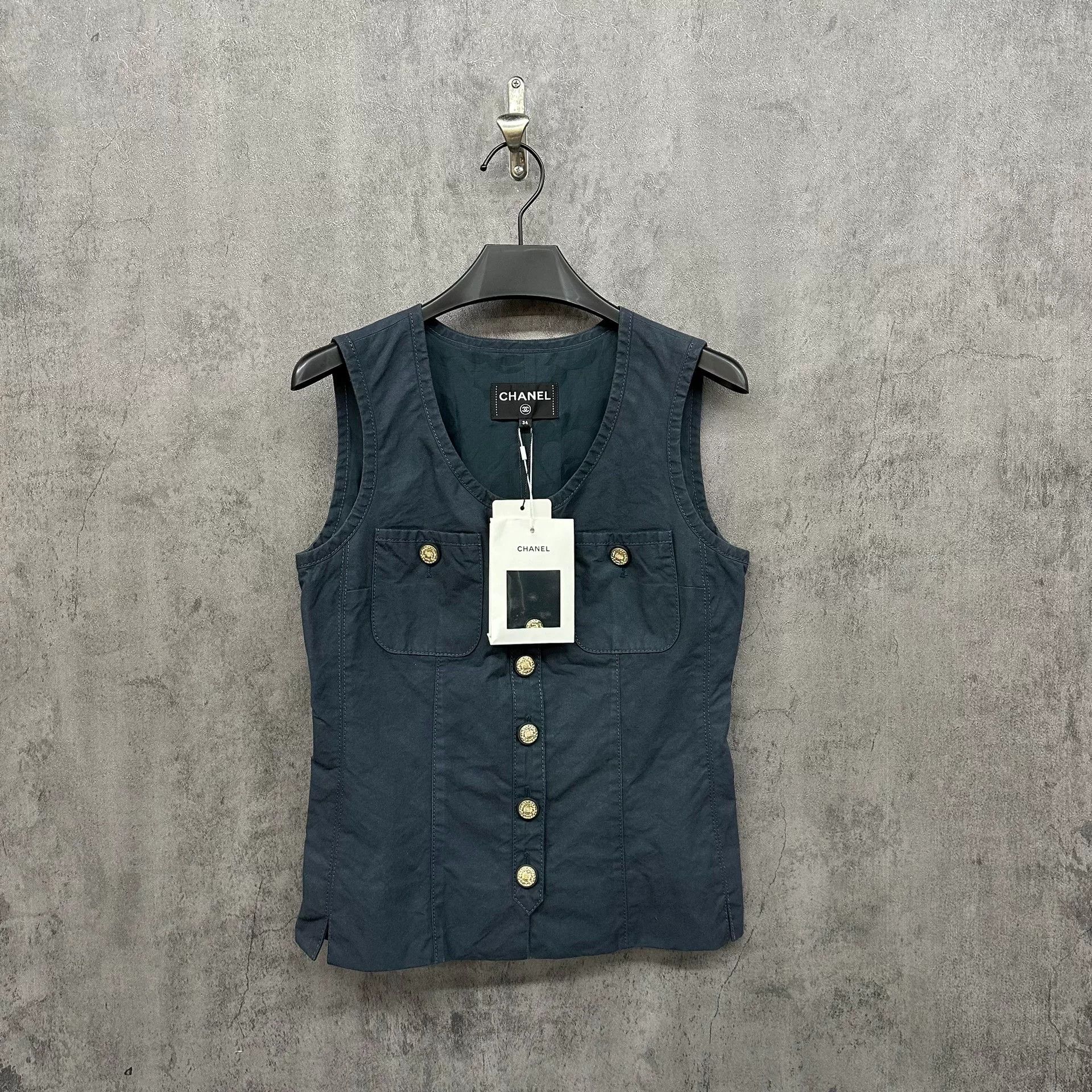 Chanel Chanel Blue Gold Button Vest Size 34 Size XS / US 0-2 / IT 36-38 - 2 Thumbnail